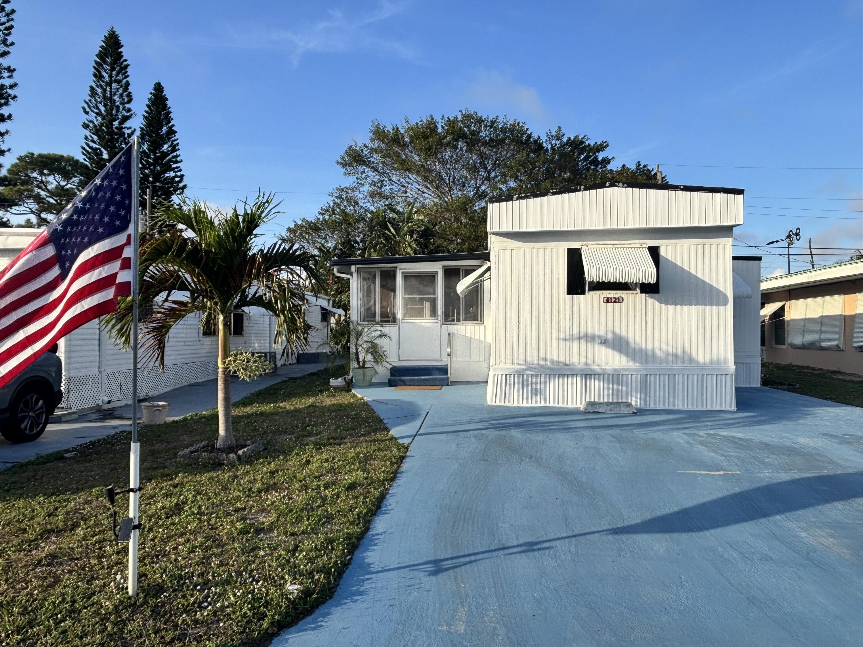 4121 88th Court, Boynton Beach, Palm Beach County, Florida - 2 Bedrooms  
2 Bathrooms - 
