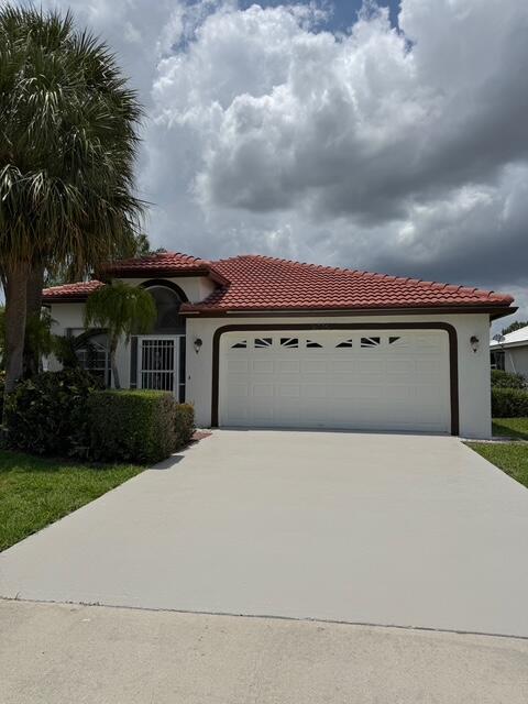 2615 Country Golf Drive, Wellington, Palm Beach County, Florida - 3 Bedrooms  
2 Bathrooms - 