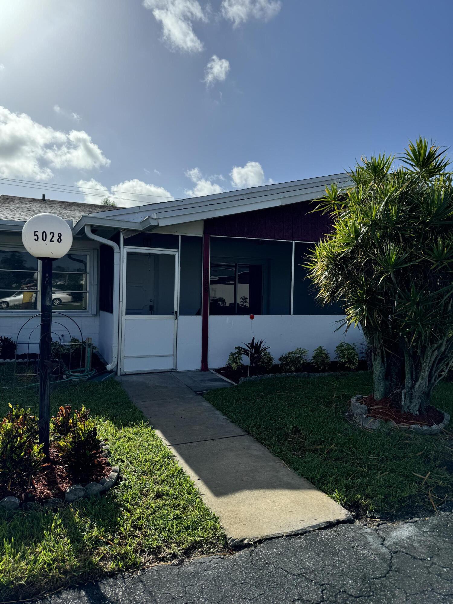 Property for Sale at 5028 Alfred Drive, West Palm Beach, Palm Beach County, Florida - Bedrooms: 2 
Bathrooms: 2  - $267,500