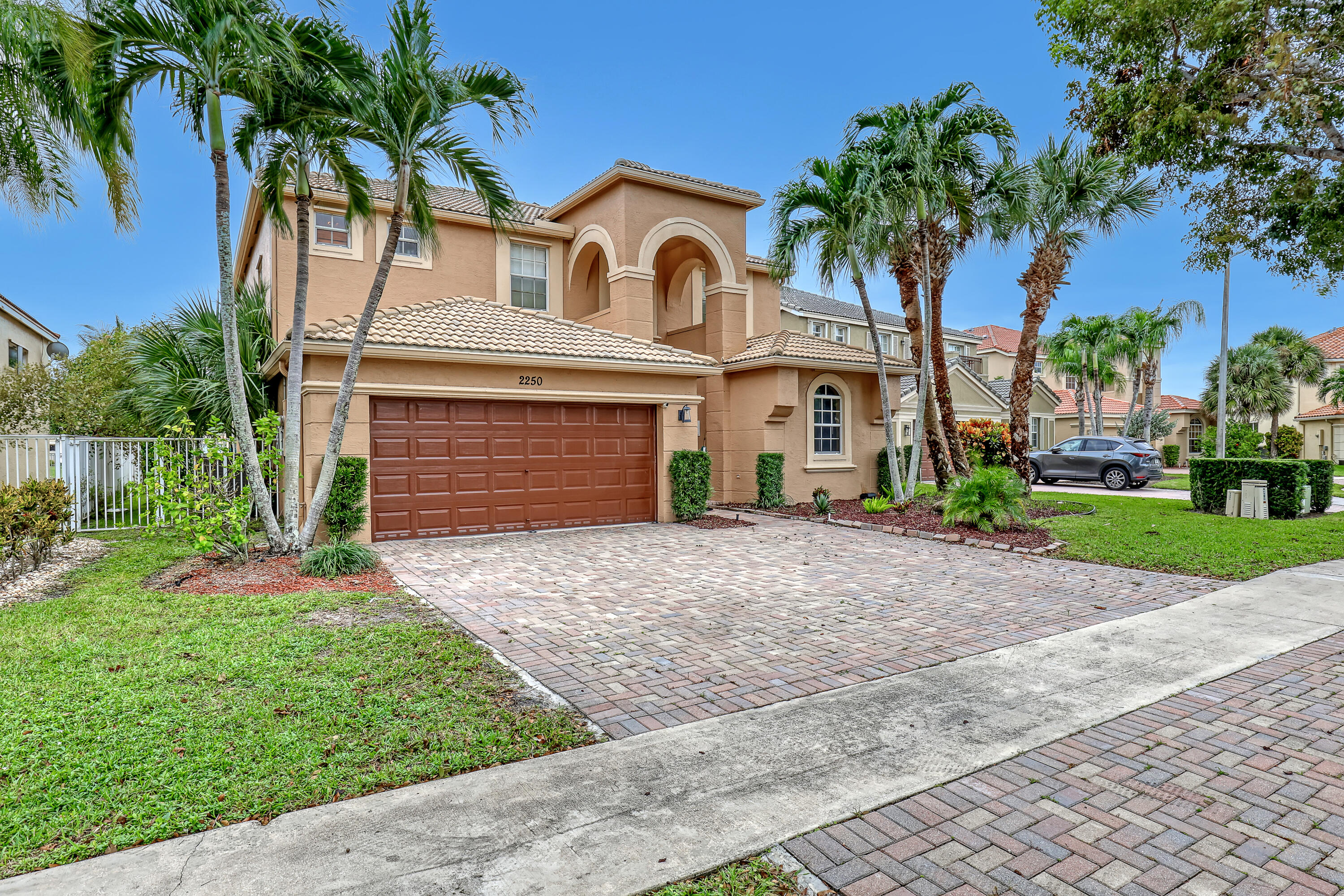 2250 Balsan Way, Wellington, Palm Beach County, Florida - 6 Bedrooms  
3.5 Bathrooms - 