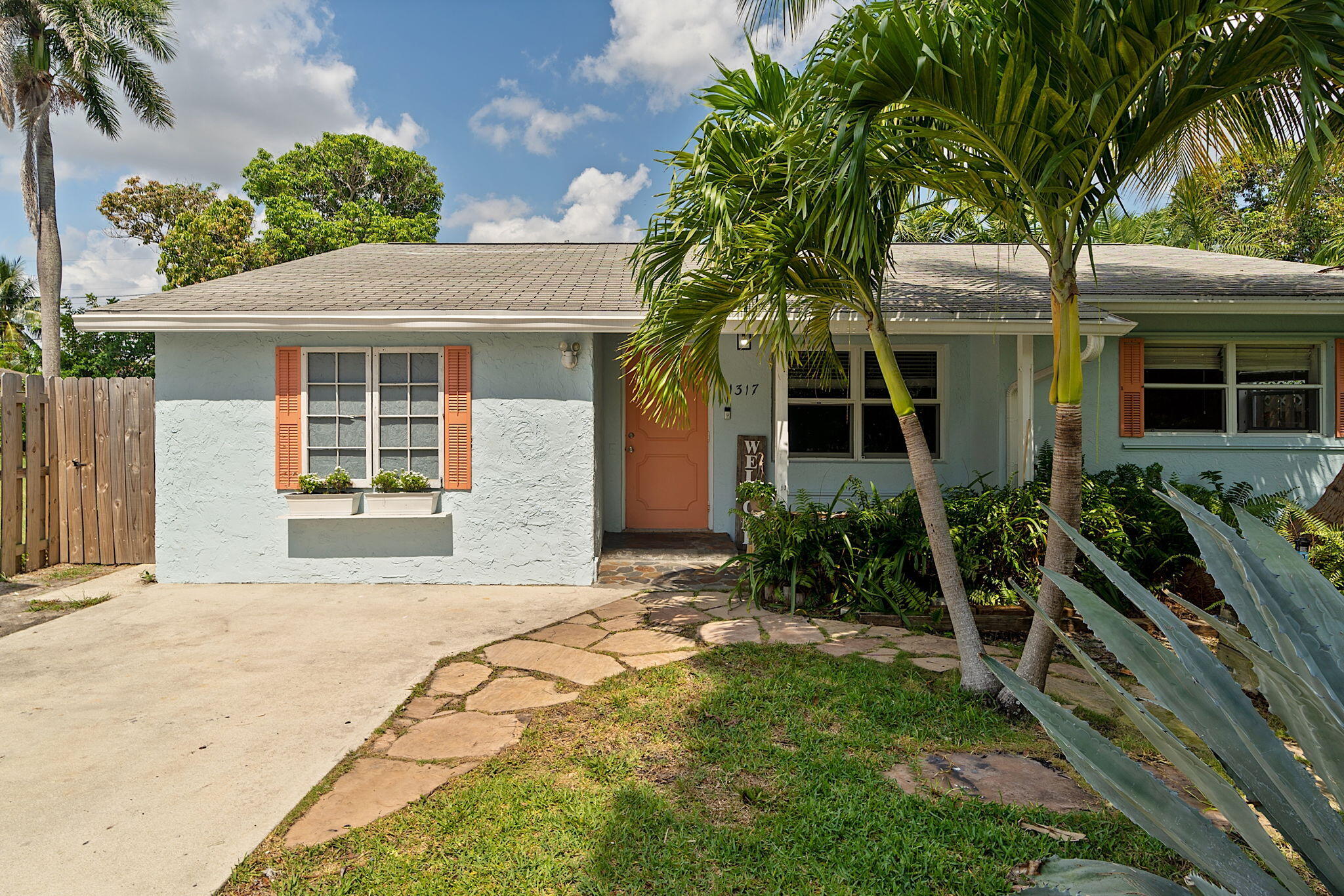Property for Sale at 1317 S N Street, Lake Worth Beach, Palm Beach County, Florida - Bedrooms: 3 
Bathrooms: 2  - $499,000