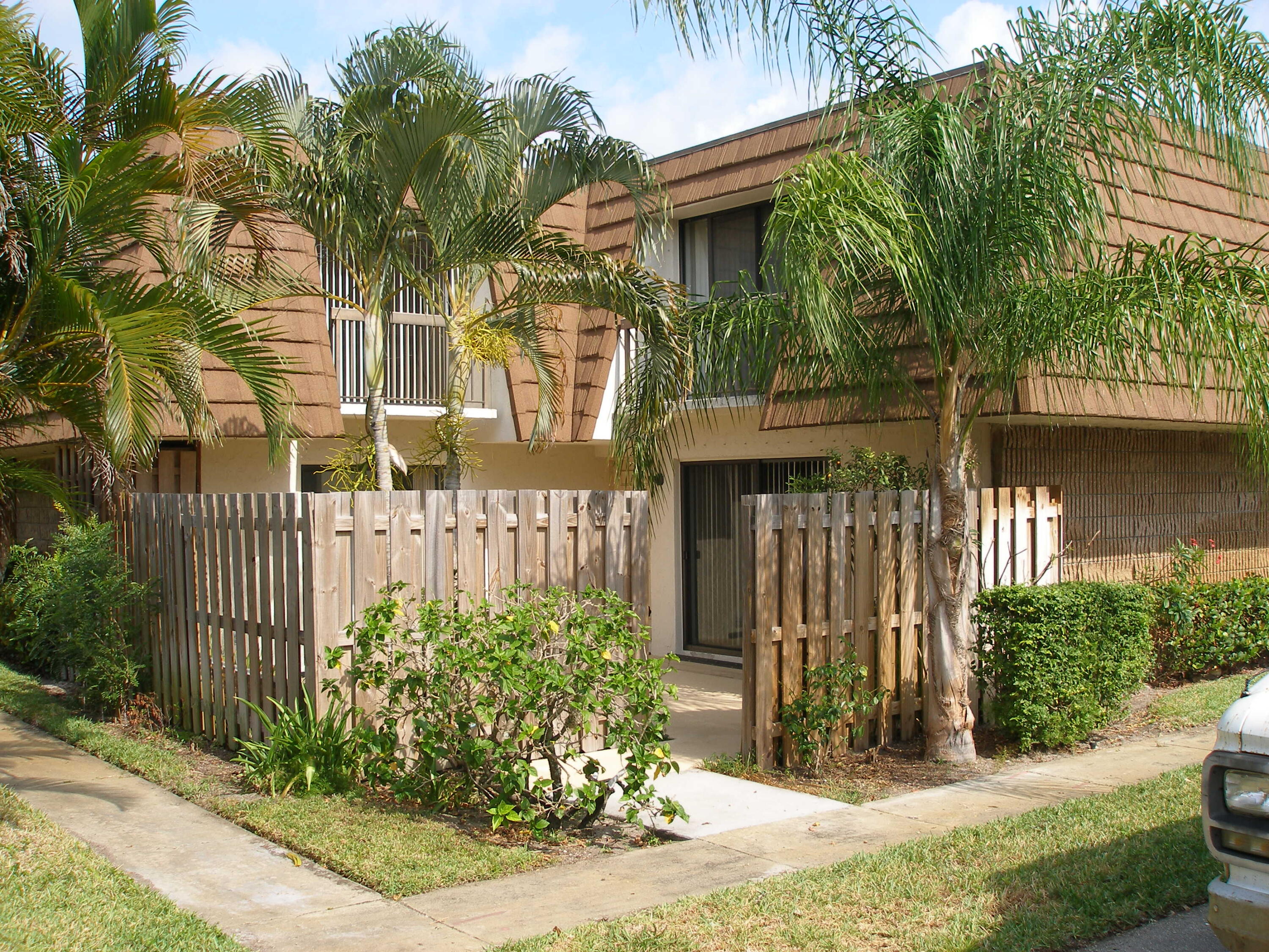 825 Center Street 7C, Jupiter, Palm Beach County, Florida - 2 Bedrooms  
2.5 Bathrooms - 