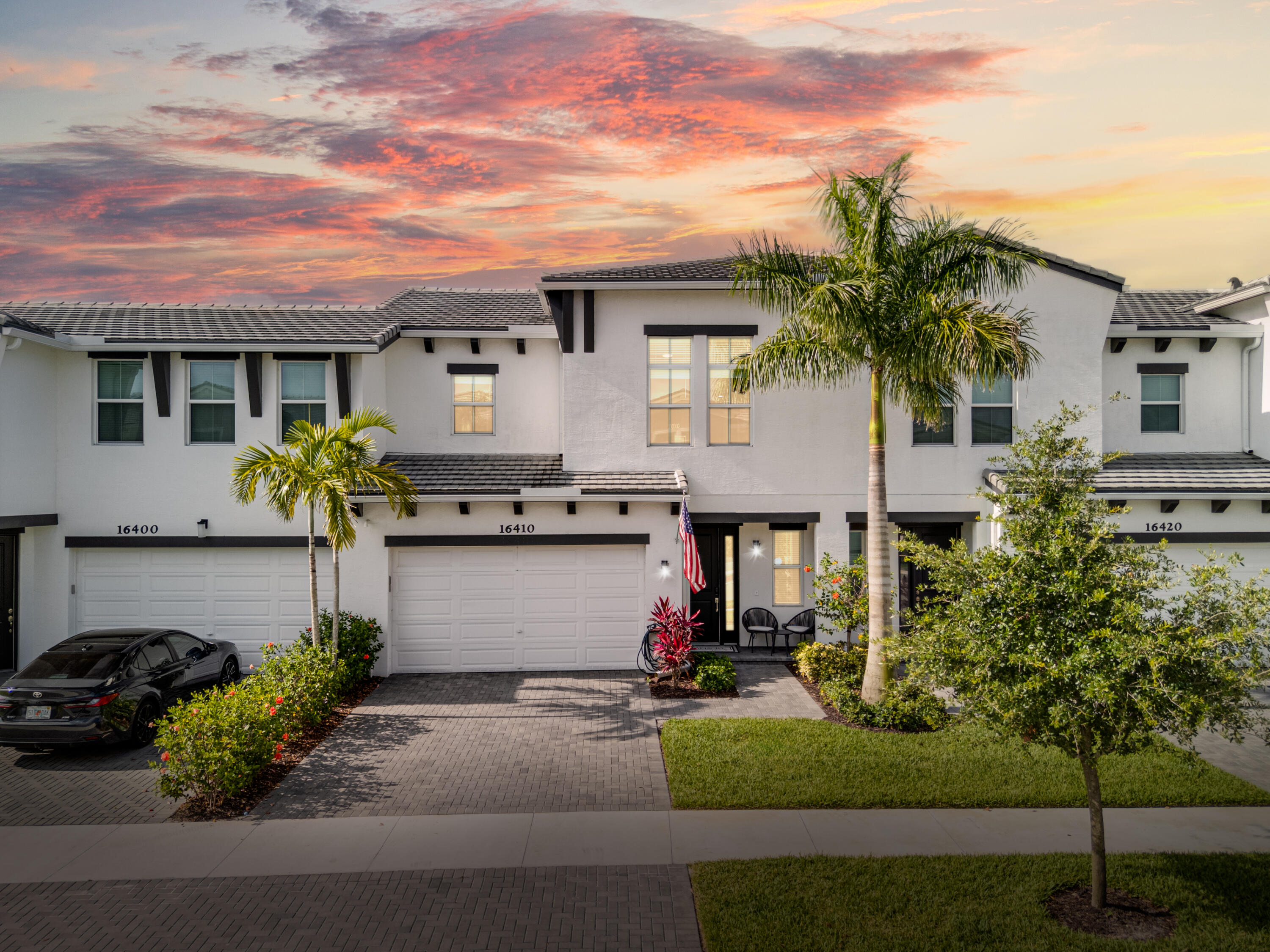 Property for Sale at 16410 Oakview Drive, Westlake, Palm Beach County, Florida - Bedrooms: 3 
Bathrooms: 2.5  - $530,000