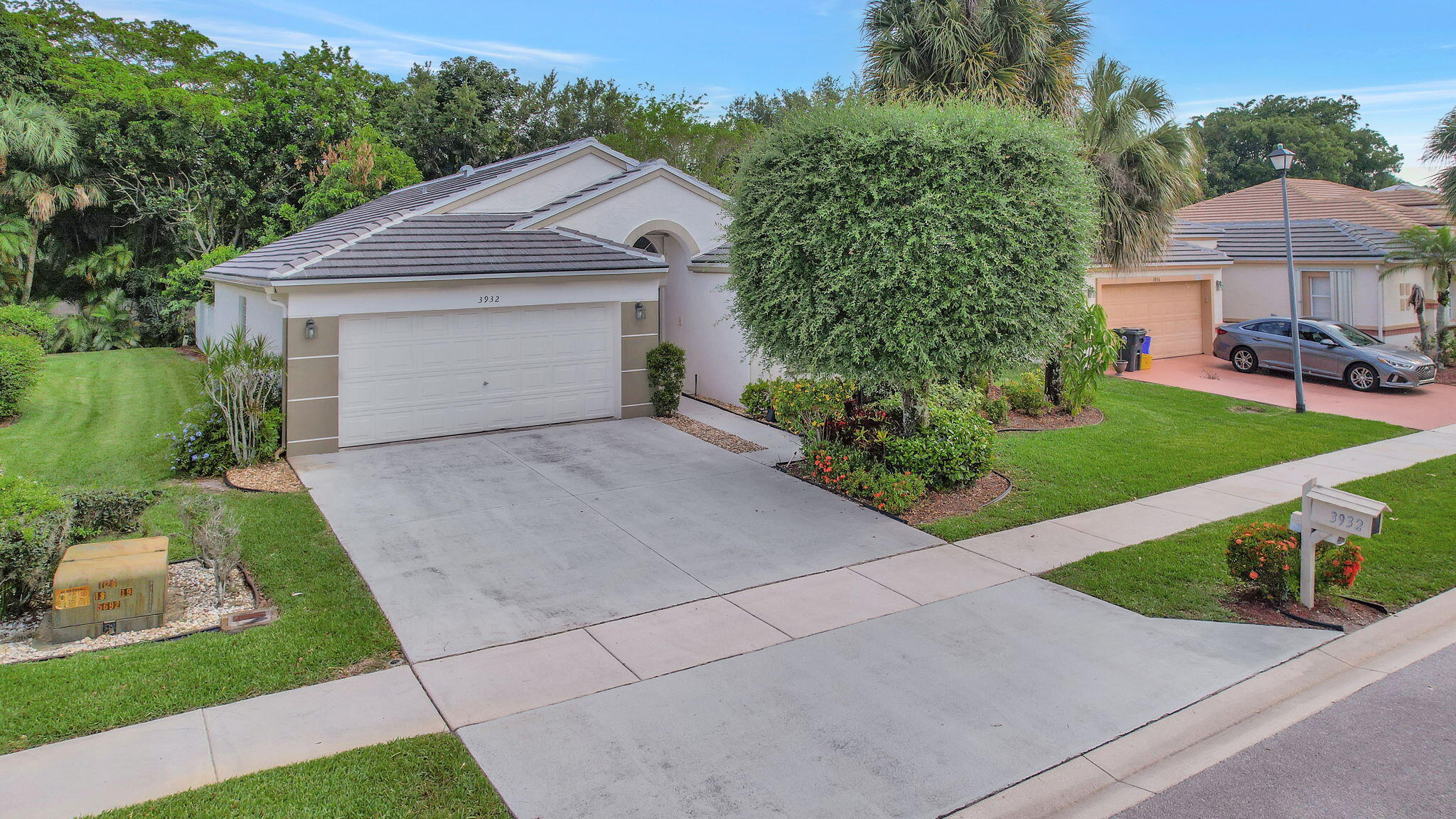 3932 Summer Chase Court, Lake Worth, Palm Beach County, Florida - 3 Bedrooms  
2 Bathrooms - 