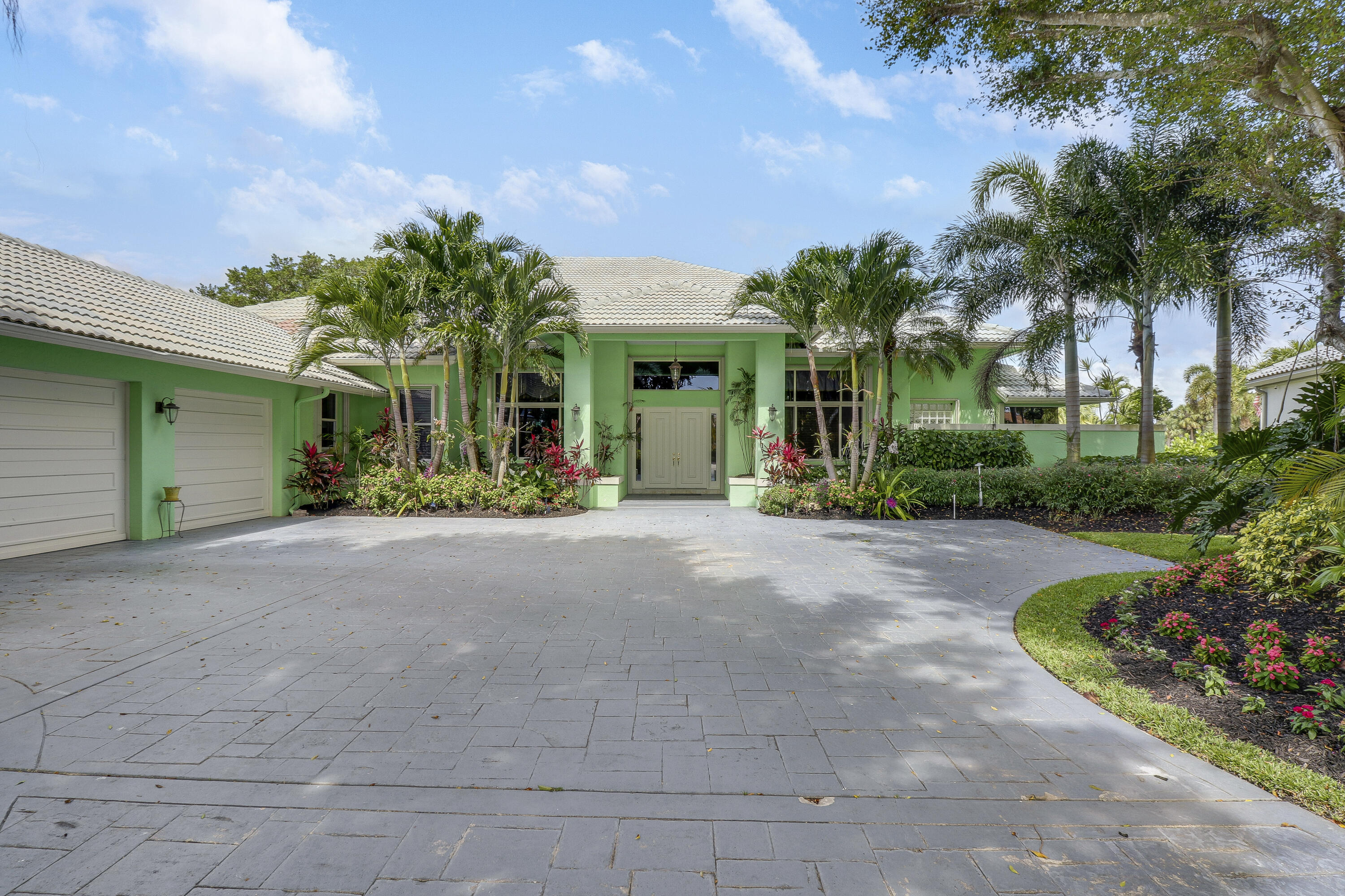 Property for Sale at 7739 Ironhorse Boulevard, West Palm Beach, Palm Beach County, Florida - Bedrooms: 4 
Bathrooms: 5.5  - $1,350,000