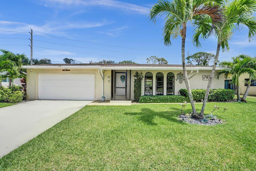 Property for Sale at 14552 Shadow Wood Lane, Delray Beach, Palm Beach County, Florida - Bedrooms: 3 
Bathrooms: 2  - $389,900