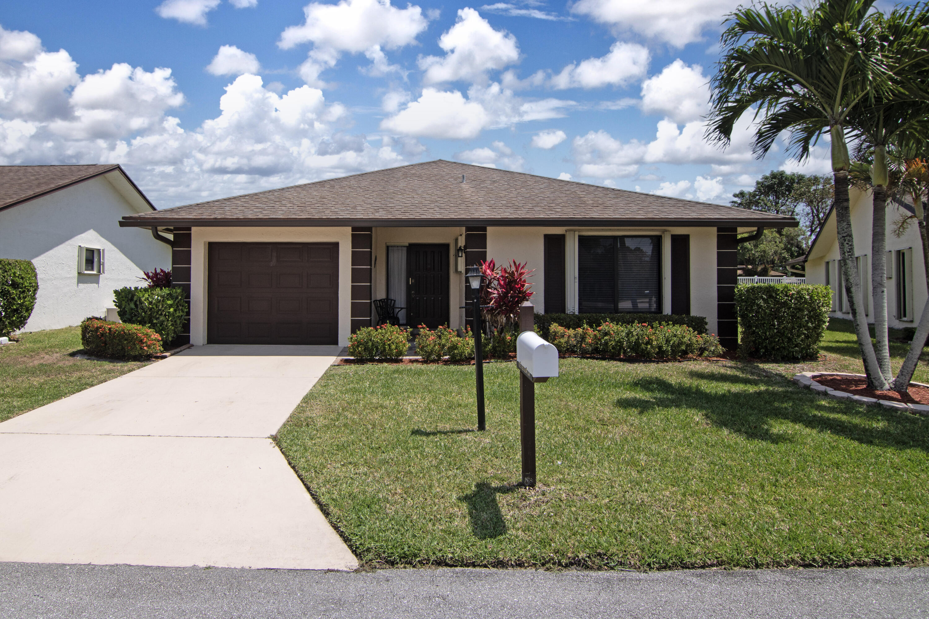 6223 Red Cedar Circle, Greenacres, Palm Beach County, Florida - 2 Bedrooms  
2 Bathrooms - 