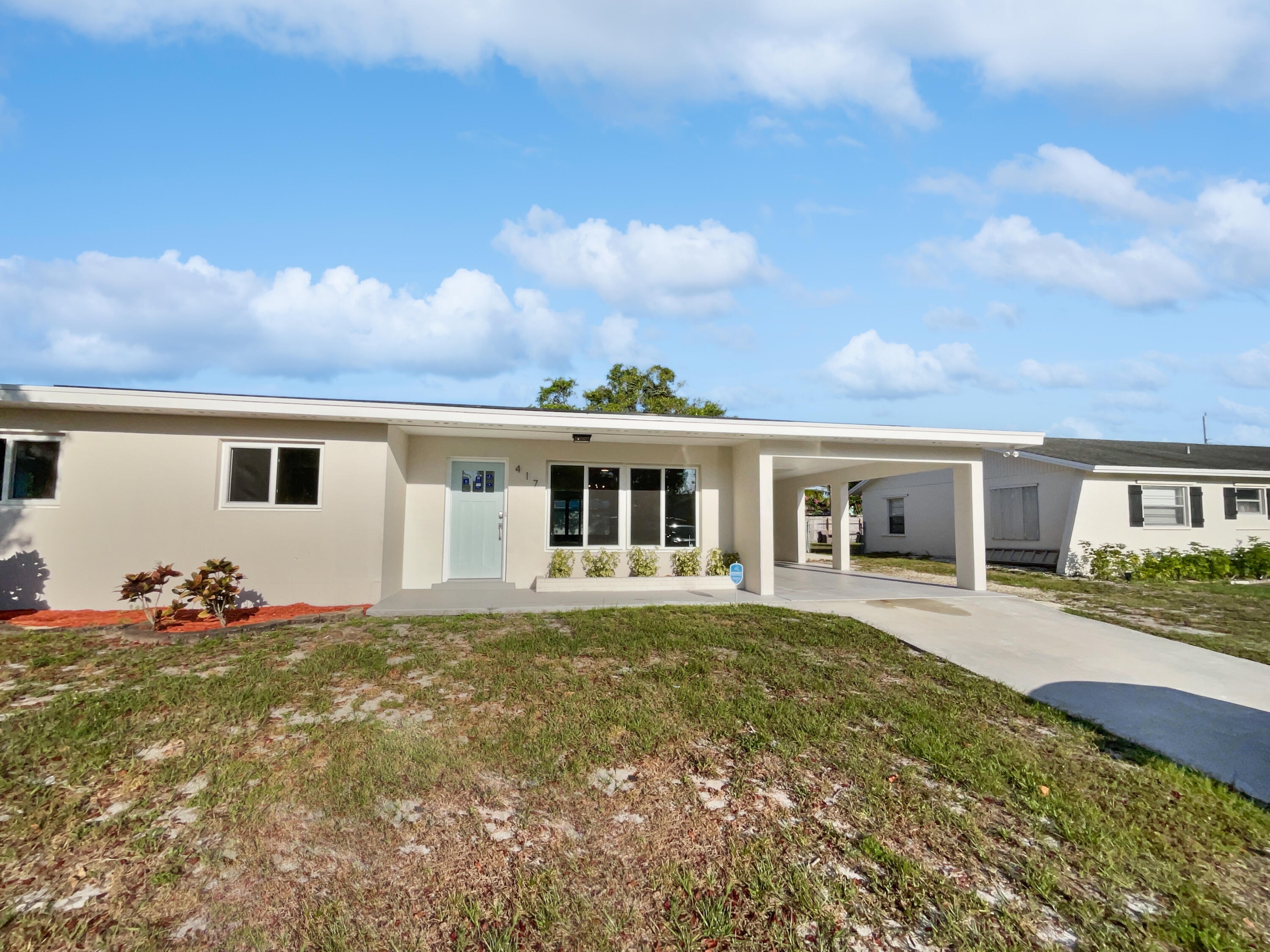Property for Sale at 417 Philadelphia Drive, Jupiter, Palm Beach County, Florida - Bedrooms: 3 
Bathrooms: 2  - $560,000