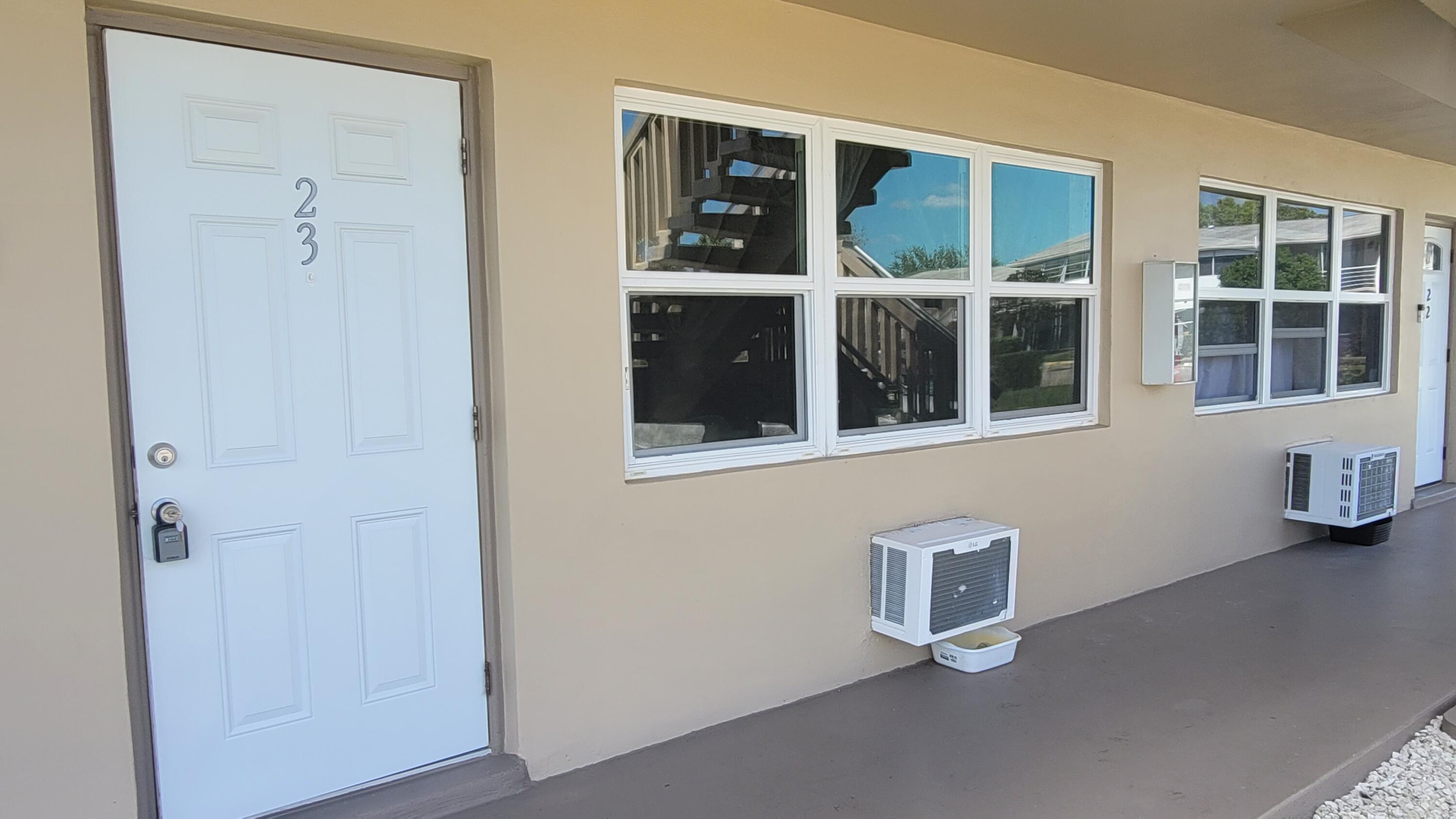 23 Kingswood B, West Palm Beach, Palm Beach County, Florida - 1 Bedrooms  
1 Bathrooms - 