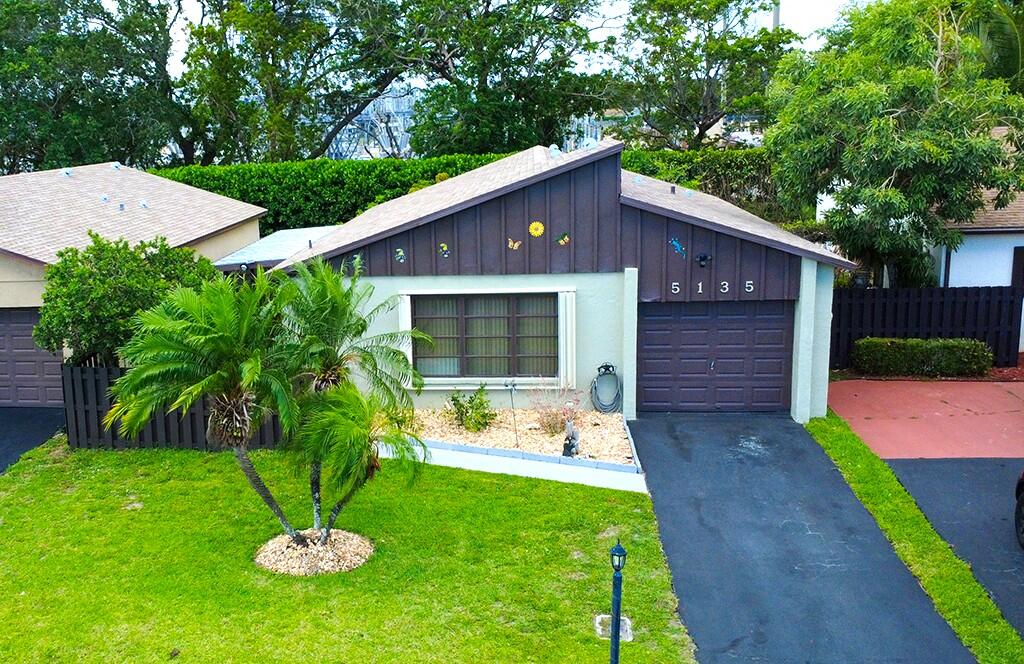 5135 Mirror Lakes Boulevard, Boynton Beach, Palm Beach County, Florida - 2 Bedrooms  
2 Bathrooms - 