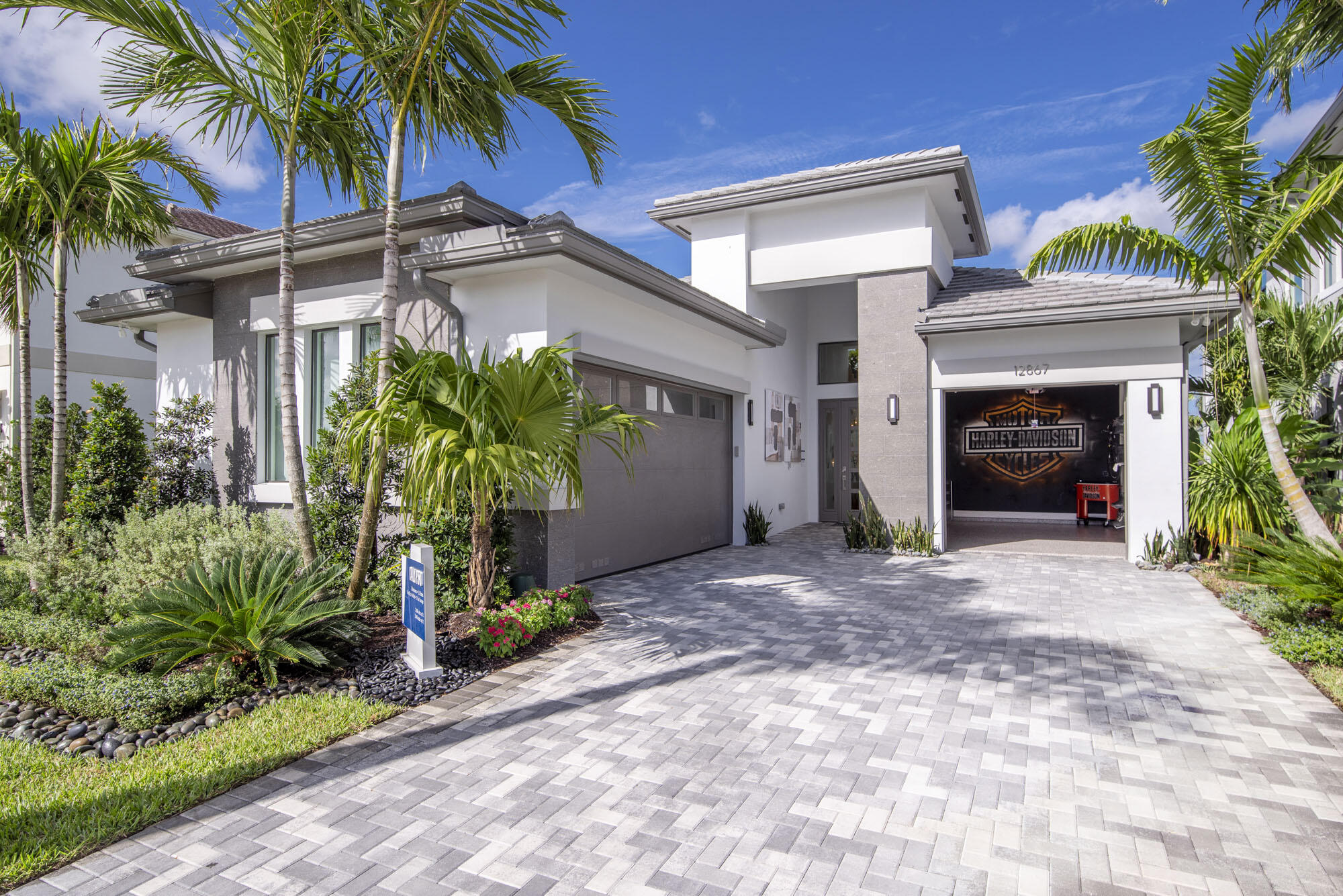 Property for Sale at 13190 Feathering Way, Palm Beach Gardens, Palm Beach County, Florida - Bedrooms: 3 
Bathrooms: 3.5  - $1,182,900