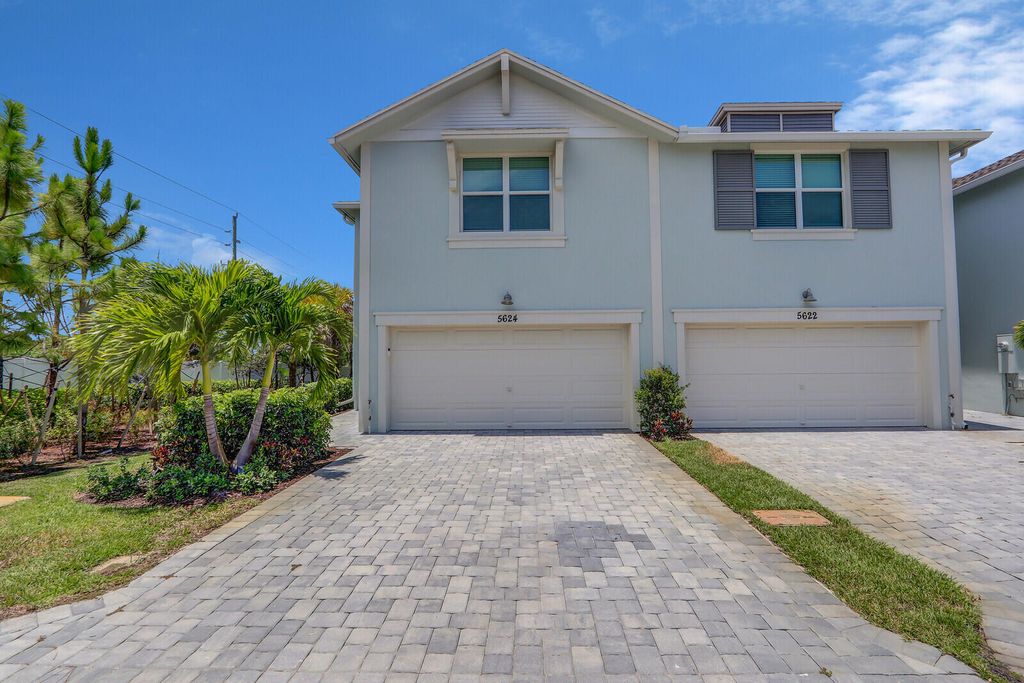 Photo of 5624 SE Edgewater Circle, Stuart, FL 34997 (MLS # RX-11106808)