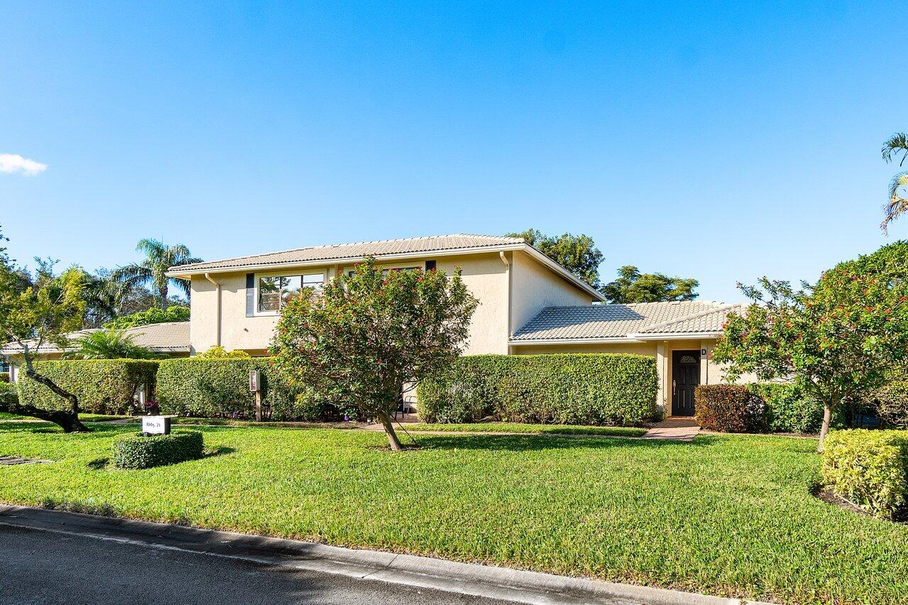 21 Stratford Drive D, Boynton Beach, Palm Beach County, Florida - 2 Bedrooms  
2 Bathrooms - 