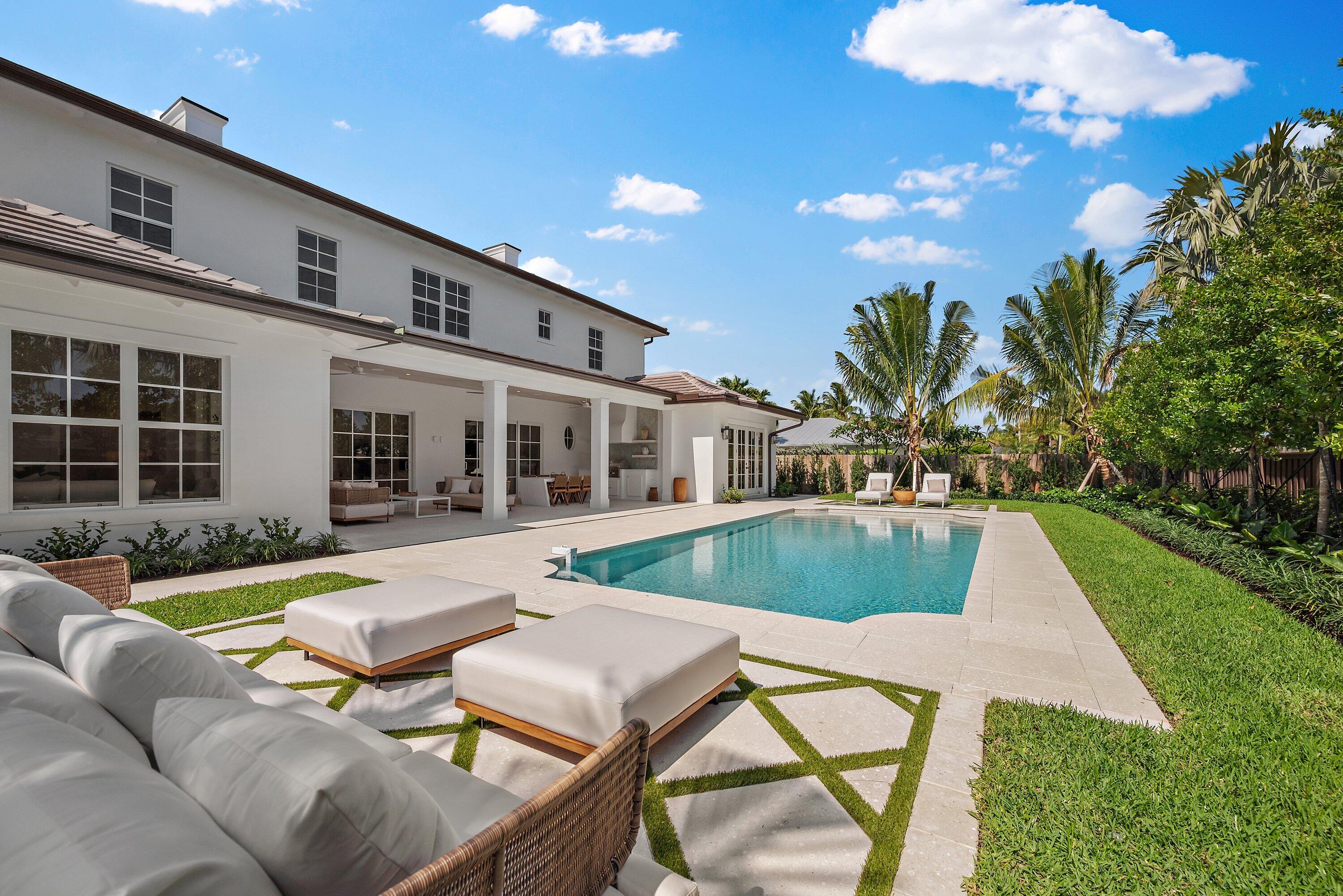 Property for Sale at 556 Greenway Drive, North Palm Beach, Miami-Dade County, Florida - Bedrooms: 4 
Bathrooms: 4.5  - $4,300,000