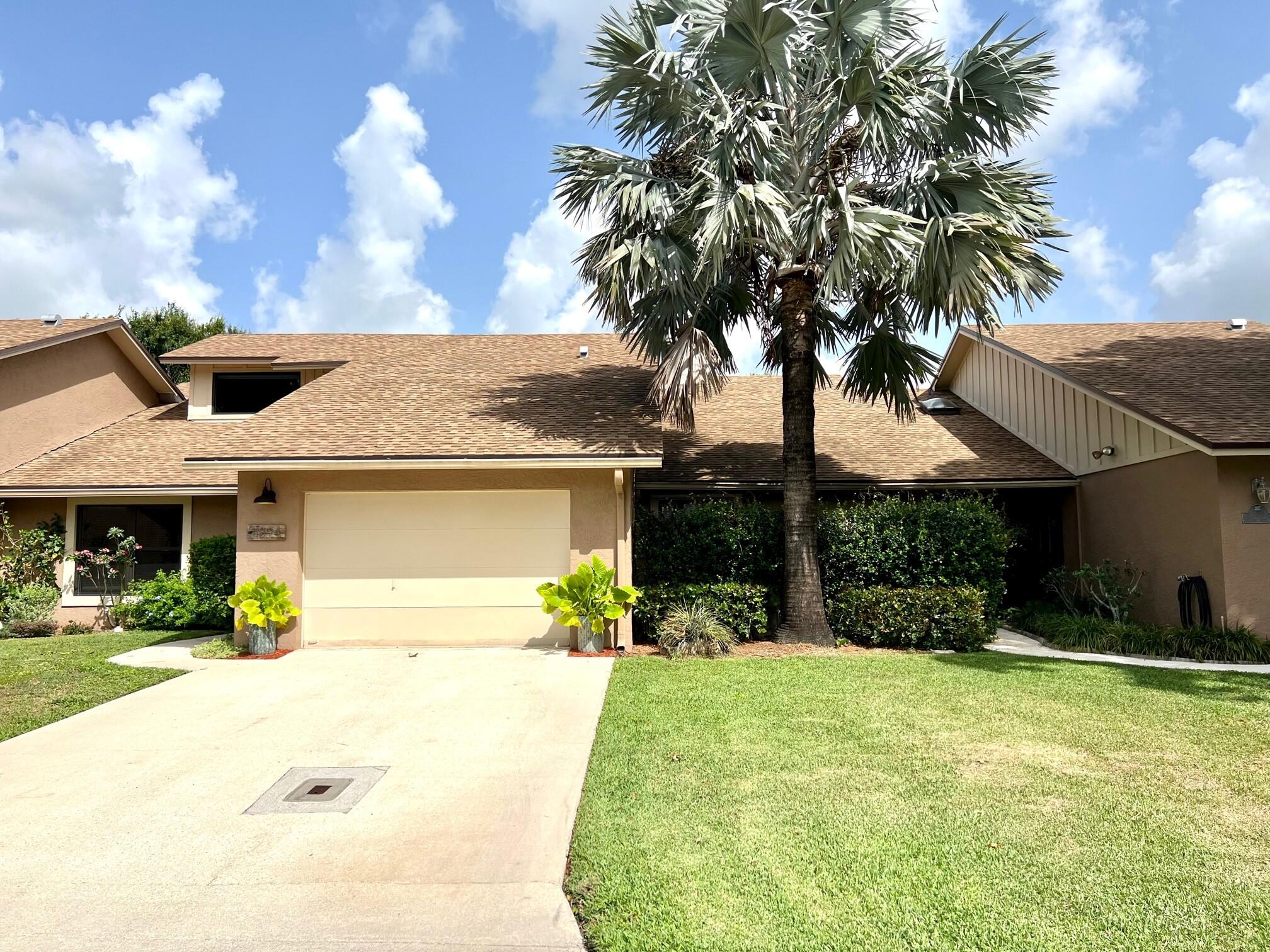 11898 Donlin Drive, Wellington, Palm Beach County, Florida - 2 Bedrooms  
2 Bathrooms - 