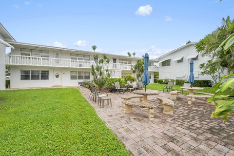 Photo of 312 Sheffield M, West Palm Beach, FL 33417 (MLS # RX-11124084)