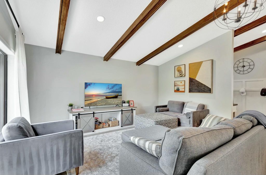 Photo of 83 Ironwood Way N, Palm Beach Gardens, FL 33418 (MLS # RX-11079648)