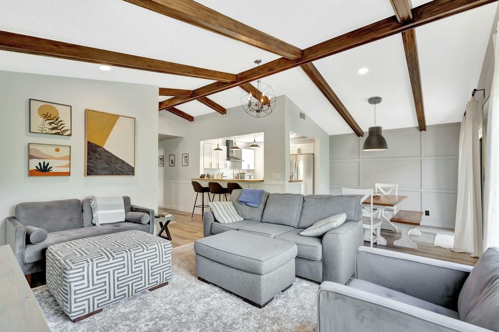 Photo of 83 Ironwood Way N, Palm Beach Gardens, FL 33418 (MLS # RX-11079648)