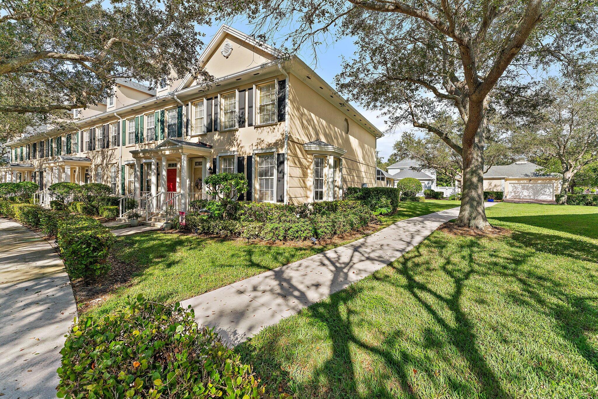 192 Poinciana Drive, Jupiter, Palm Beach County, Florida - 3 Bedrooms  
2.5 Bathrooms - 