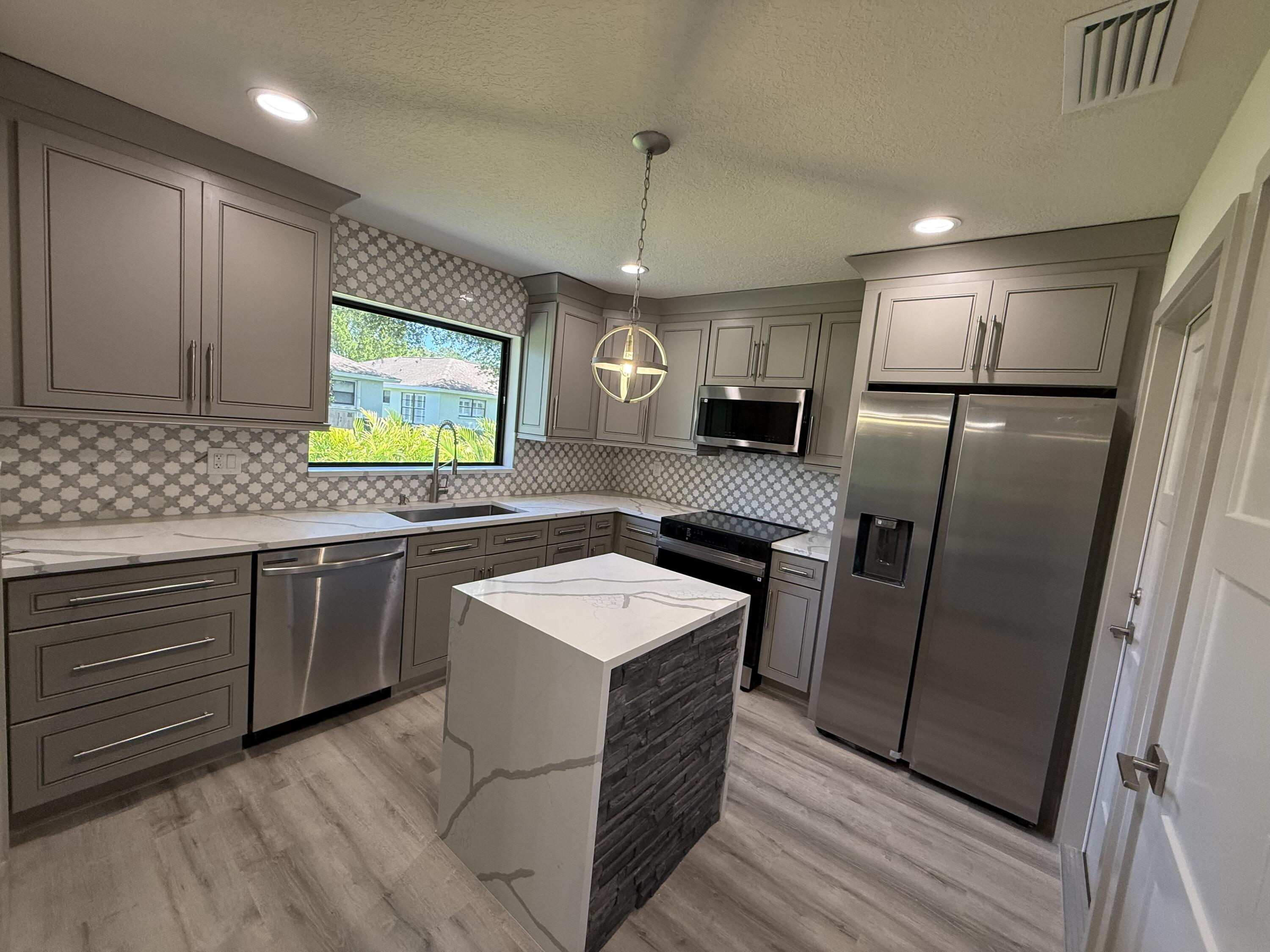 4380 Pear Tree Circle A, Boynton Beach, Palm Beach County, Florida - 2 Bedrooms  
2 Bathrooms - 