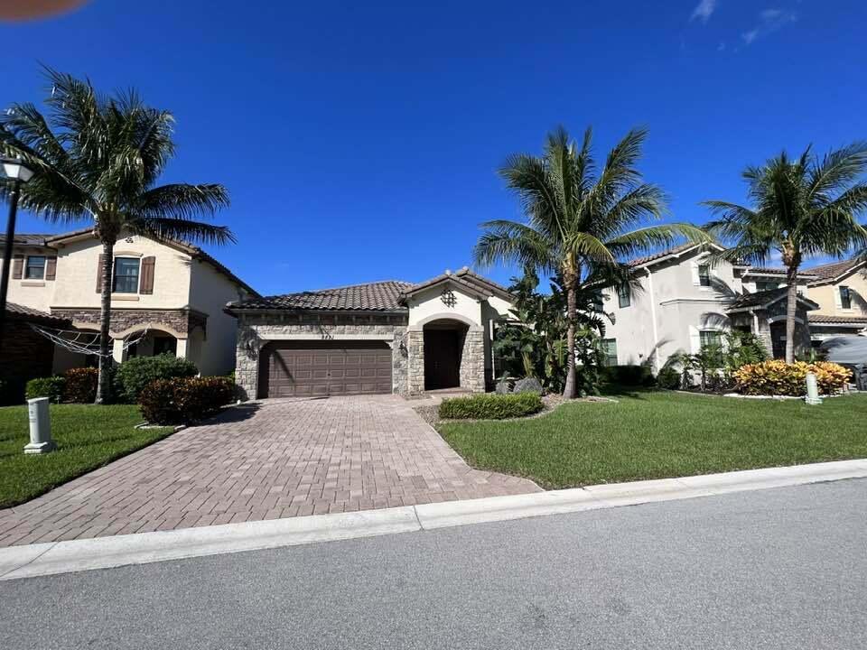 8821 Willow Cove Lane, Lake Worth, Palm Beach County, Florida - 3 Bedrooms  
2.5 Bathrooms - 