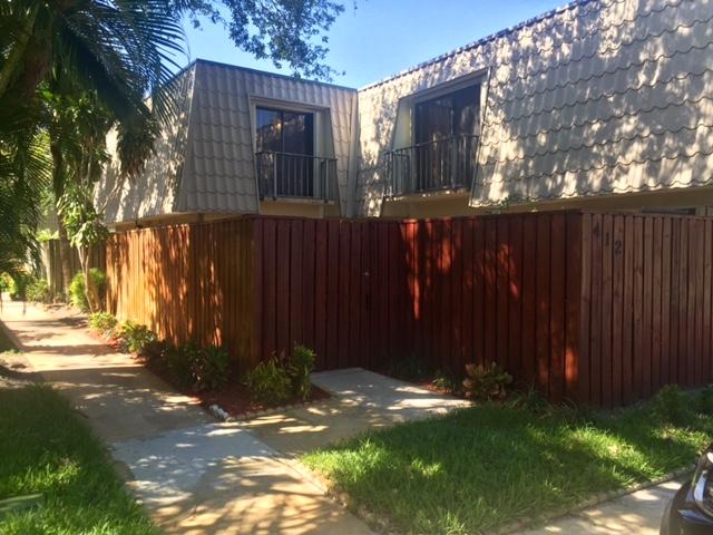 Photo 1 of 1700 Embassy Drive 412, West Palm Beach, Florida, $1,590, Web #: 10564389