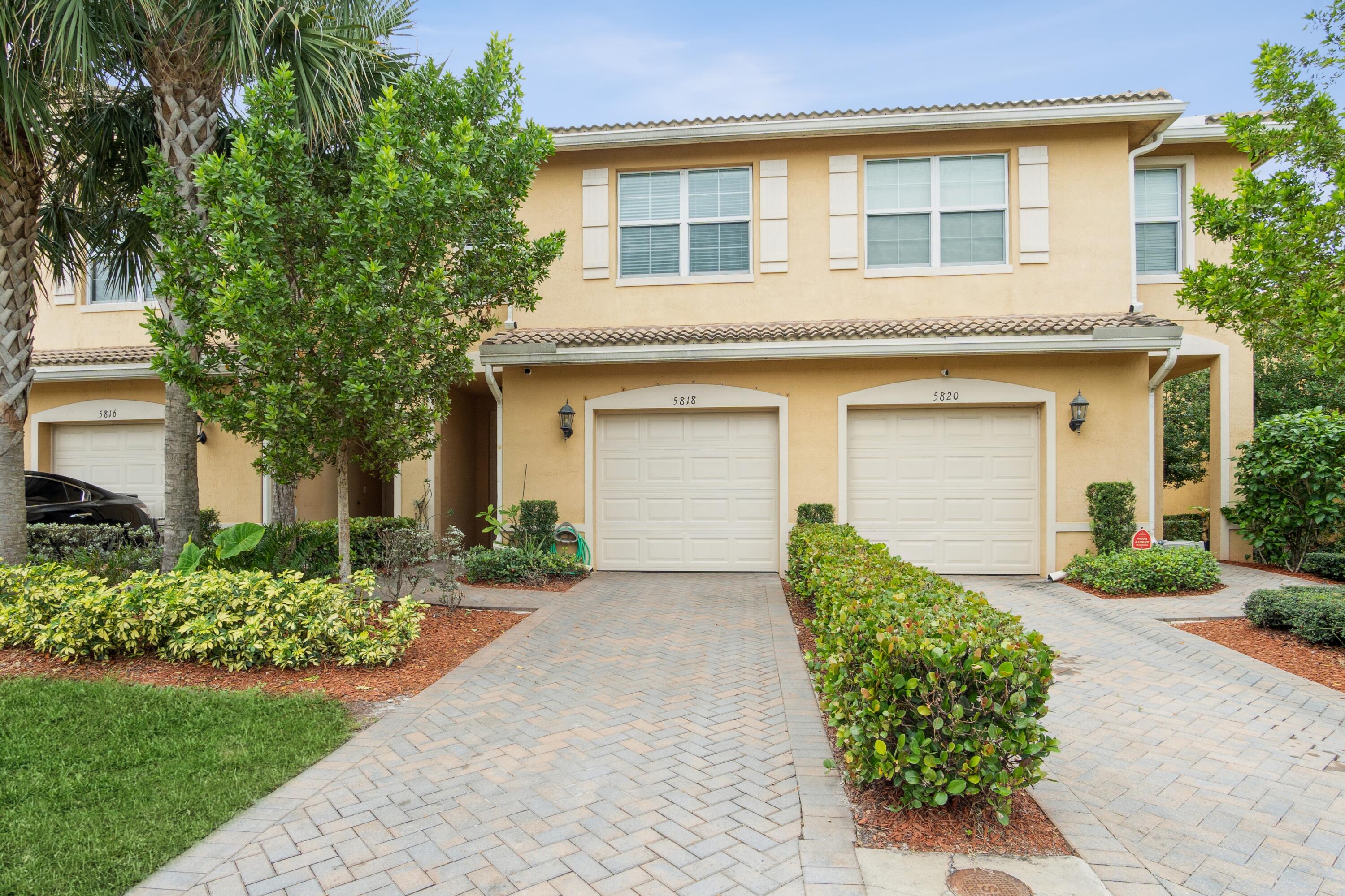 5818 Monterra Club Drive, Lake Worth, Palm Beach County, Florida - 3 Bedrooms  
2.5 Bathrooms - 