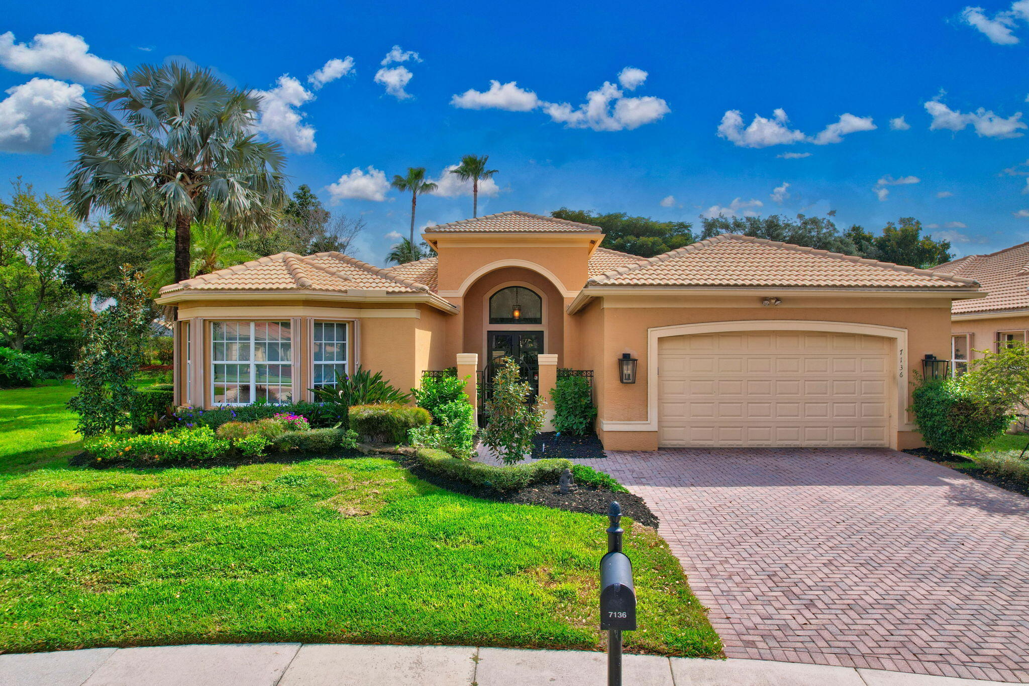 7136 Corning Circle, Boynton Beach, Palm Beach County, Florida - 3 Bedrooms  
2.5 Bathrooms - 