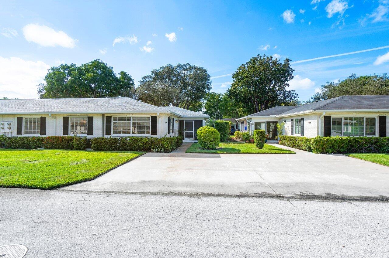 10115 44th Way 409, Boynton Beach, Palm Beach County, Florida - 2 Bedrooms  
2 Bathrooms - 