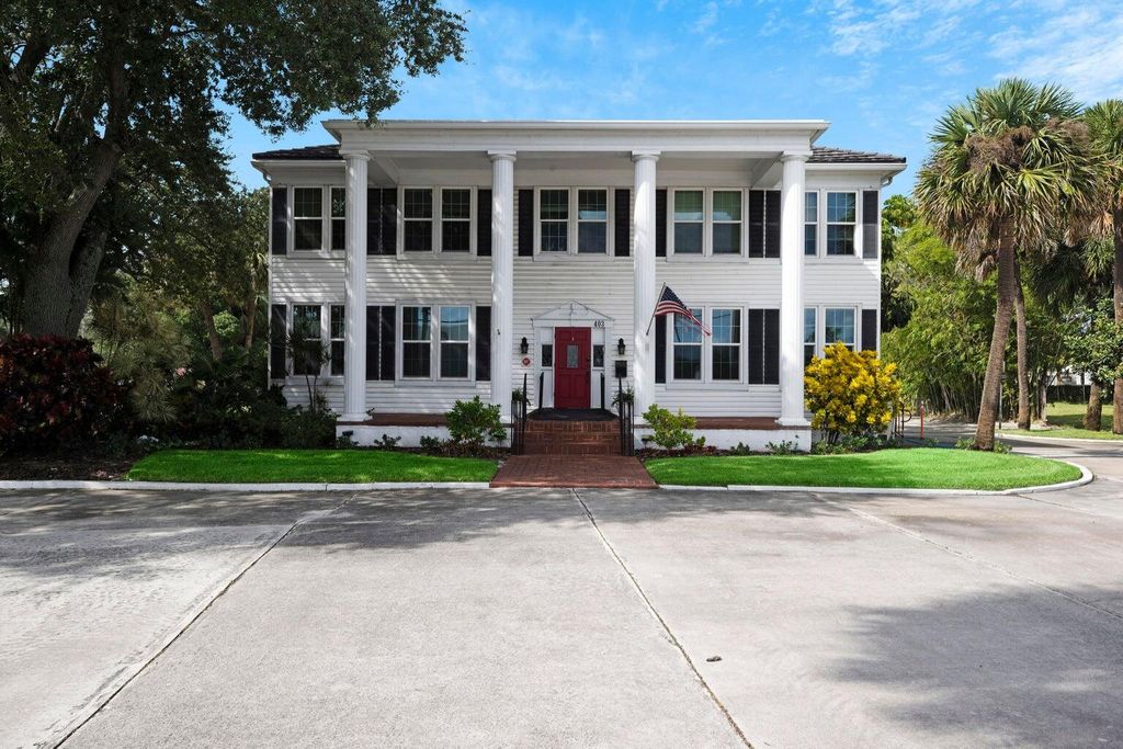 Photo of 403 N Us Highway 1, Fort Pierce, FL 34950 (MLS # RX-11088854)