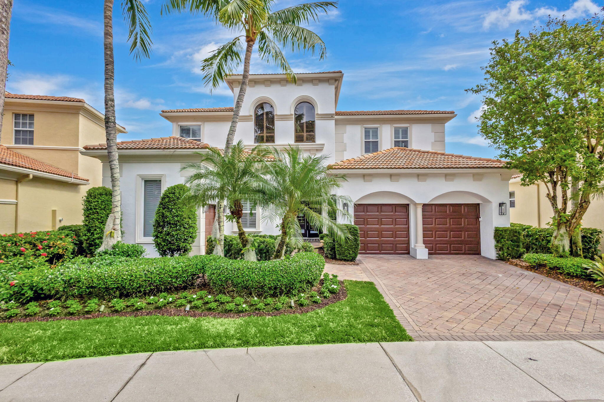 120 Monte Carlo Drive, Palm Beach Gardens, Palm Beach County, Florida - 4 Bedrooms  
5.5 Bathrooms - 