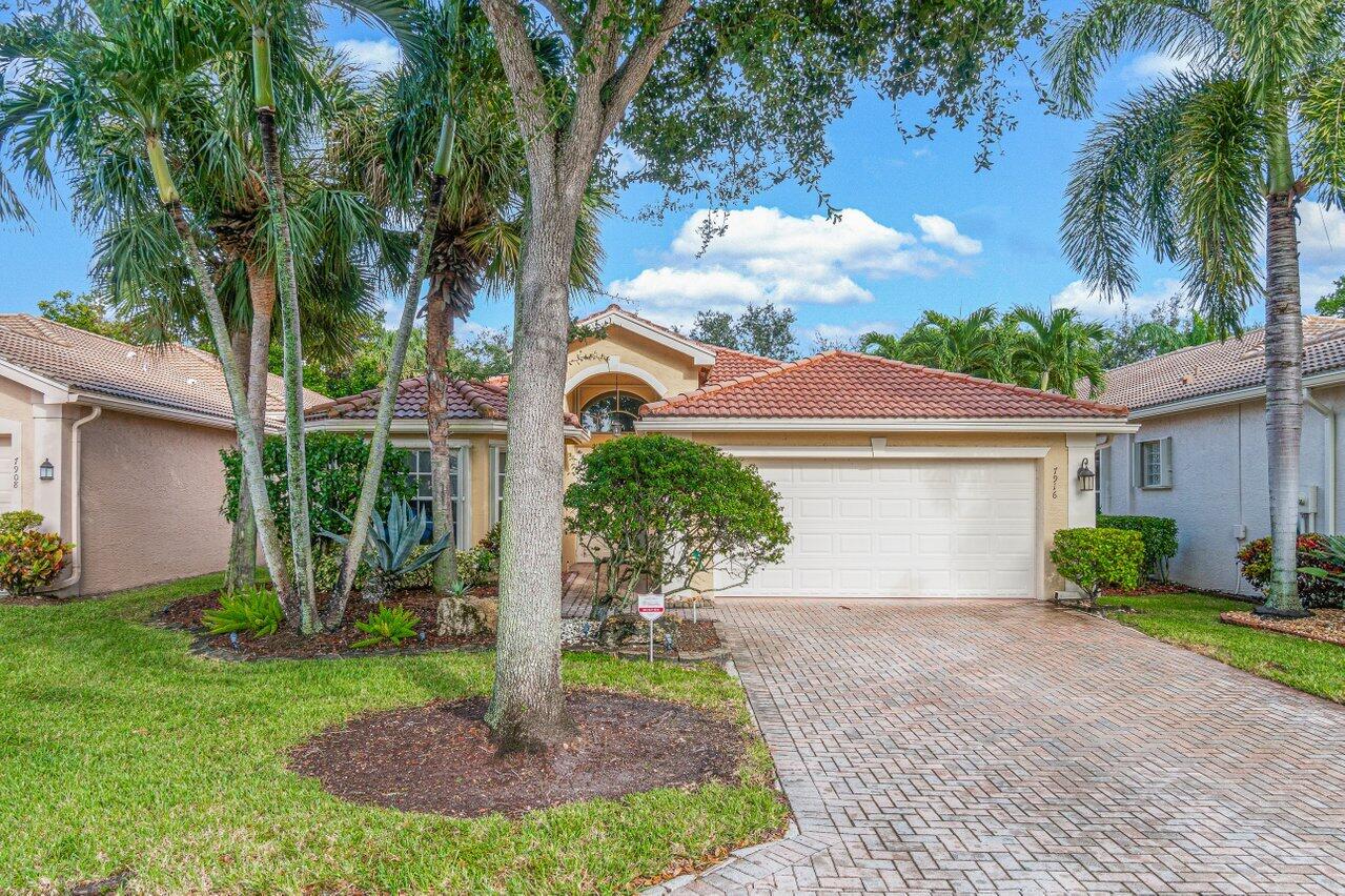 Property for Sale at 7916 Seagrape Shores Drive, Lake Worth, Palm Beach County, Florida - Bedrooms: 3 
Bathrooms: 2  - $350,000