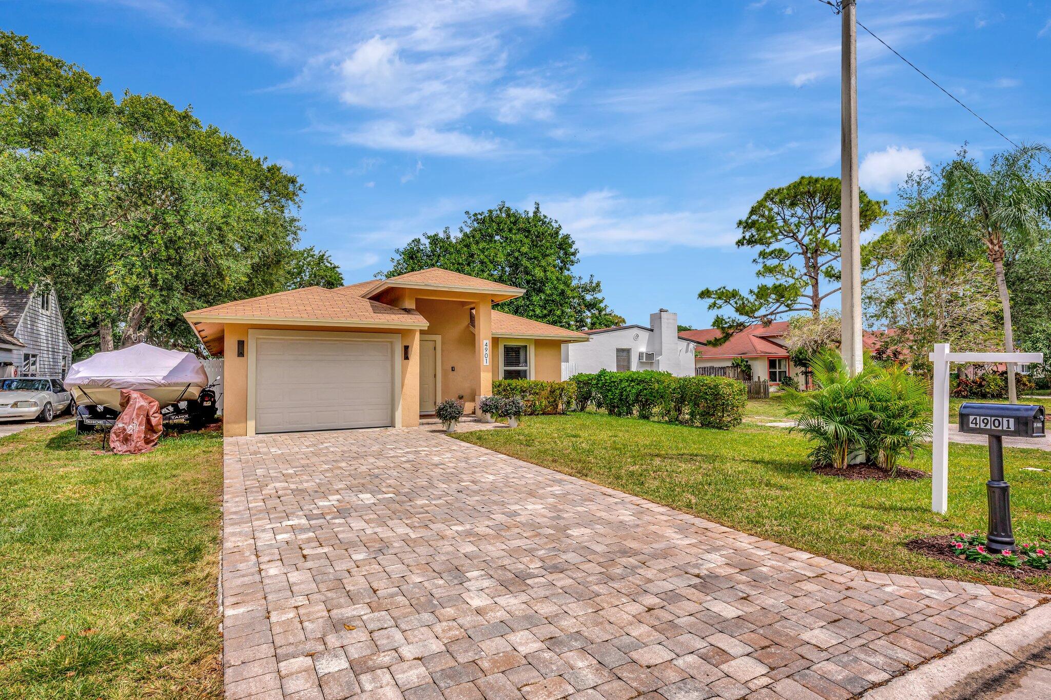 4901 Lincoln Road, Delray Beach, Palm Beach County, Florida - 3 Bedrooms  
2 Bathrooms - 