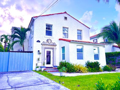 Photo of 910 NE 2nd Avenue, Delray Beach, FL 33444 (MLS # RX-11125859)