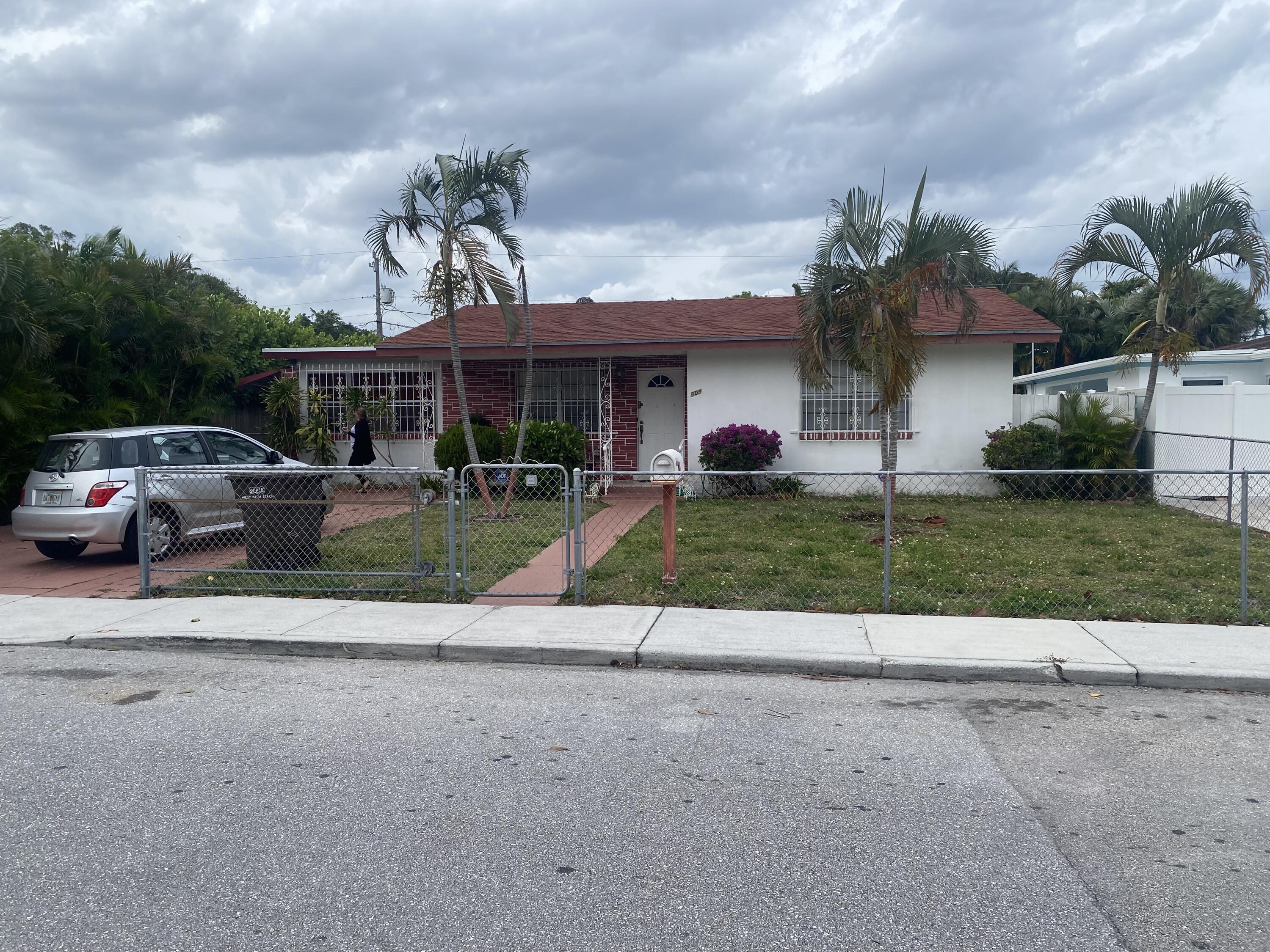 909 Almeria Road, West Palm Beach, Palm Beach County, Florida - 3 Bedrooms  
2 Bathrooms - 