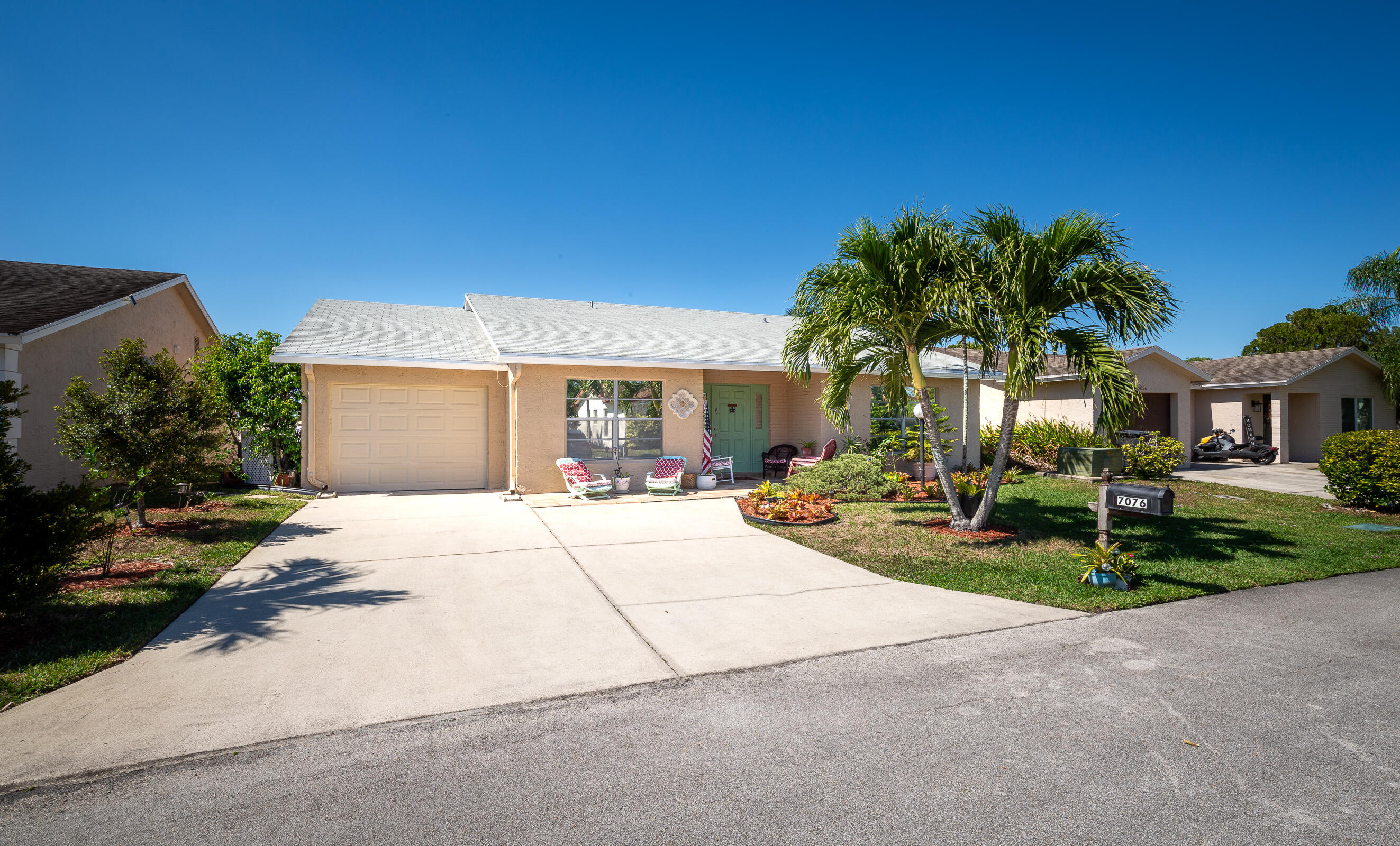 Property for Sale at 7076 Pine Manor Drive, Lake Worth, Palm Beach County, Florida - Bedrooms: 2 
Bathrooms: 2  - $419,900