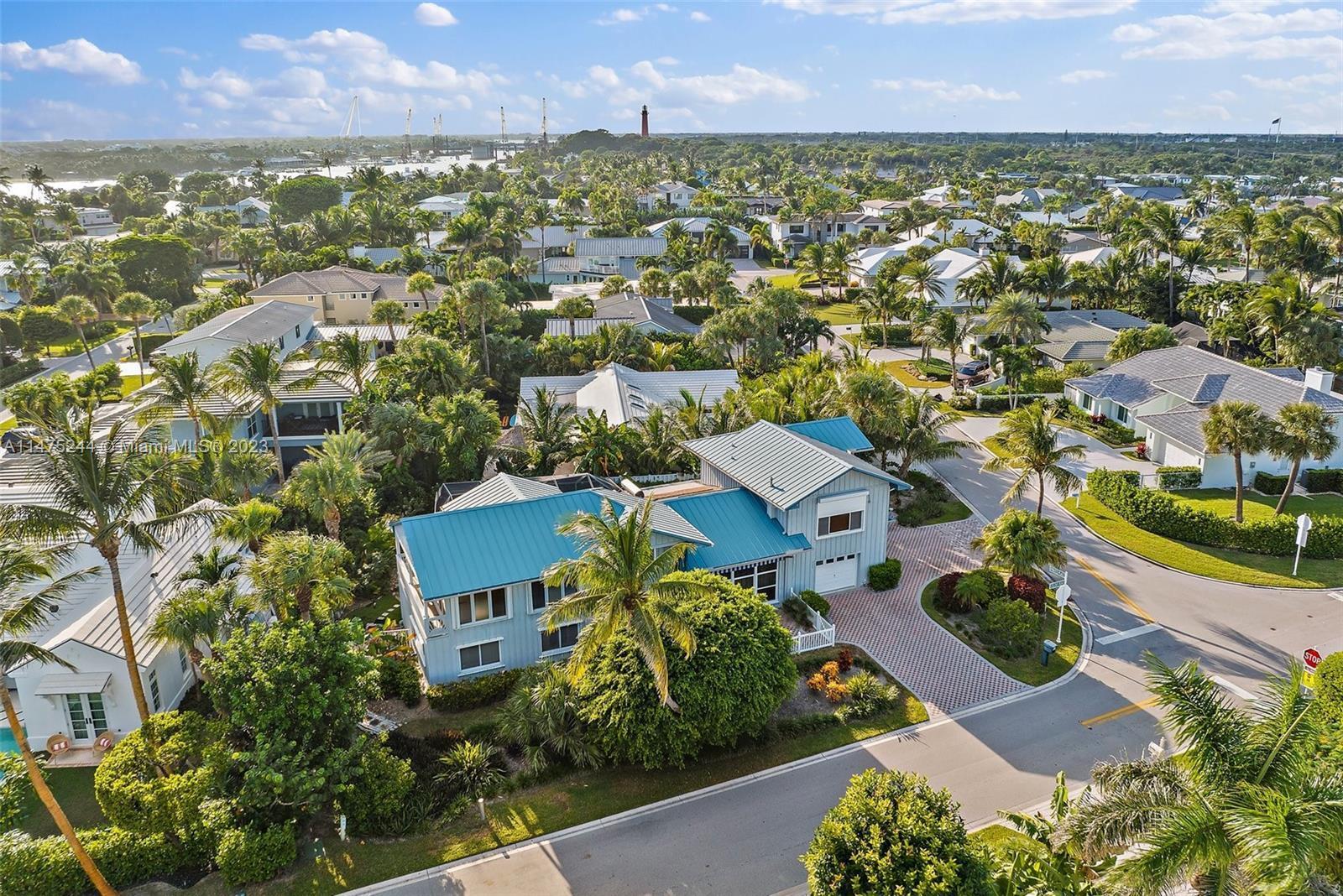 219 Colony Road, Jupiter Inlet Colony, Palm Beach County, Florida - 3 Bedrooms  
2.5 Bathrooms - 