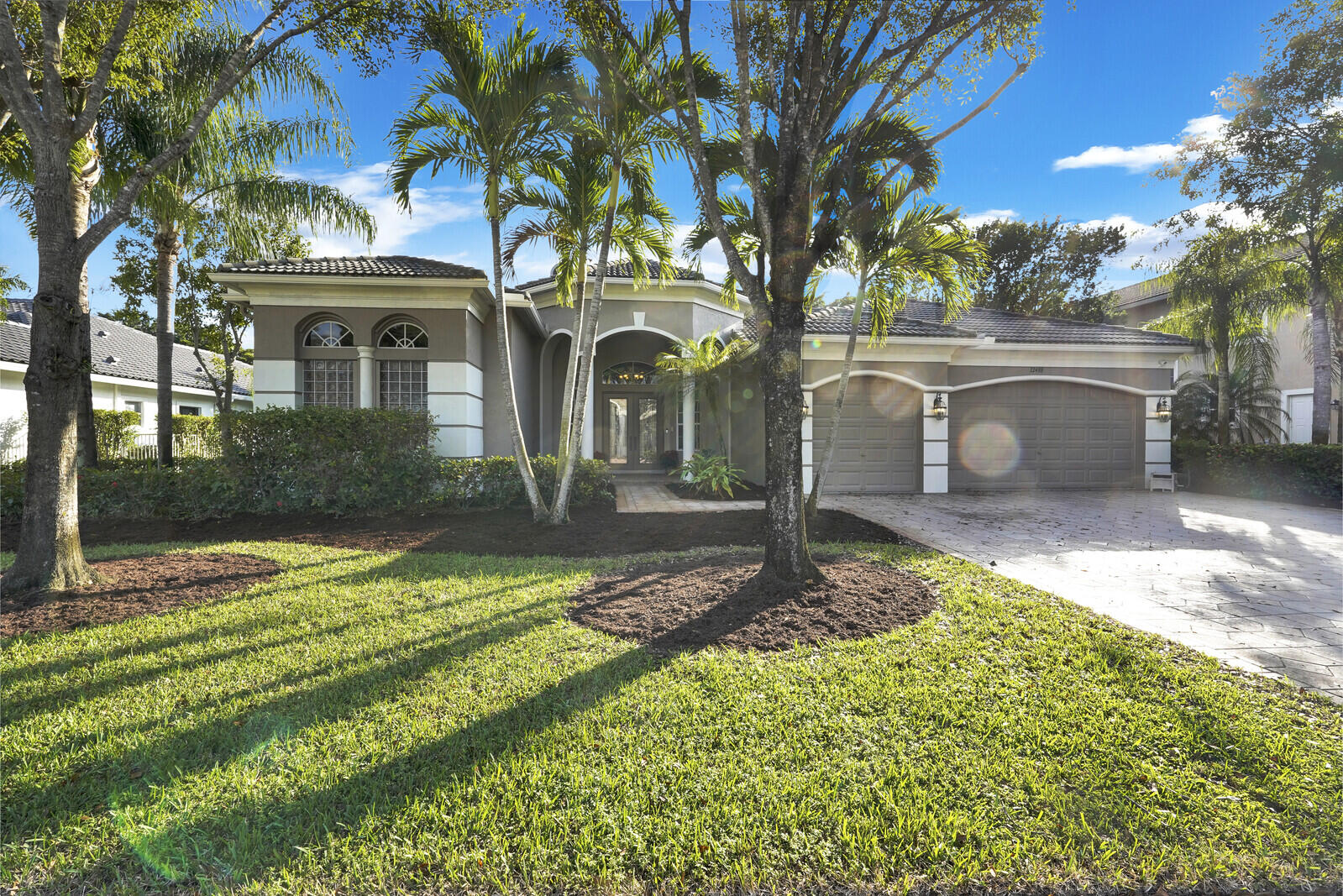 Property for Sale at 12488 Equine Lane, Wellington, Palm Beach County, Florida - Bedrooms: 5 
Bathrooms: 3.5  - $1,295,000