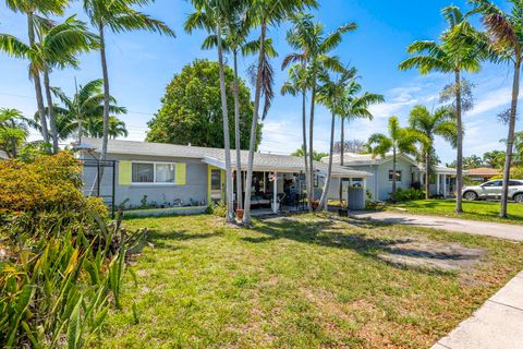 Photo of 4781 NE 6th Avenue, Fort Lauderdale, FL 33334 (MLS # RX-11090221)