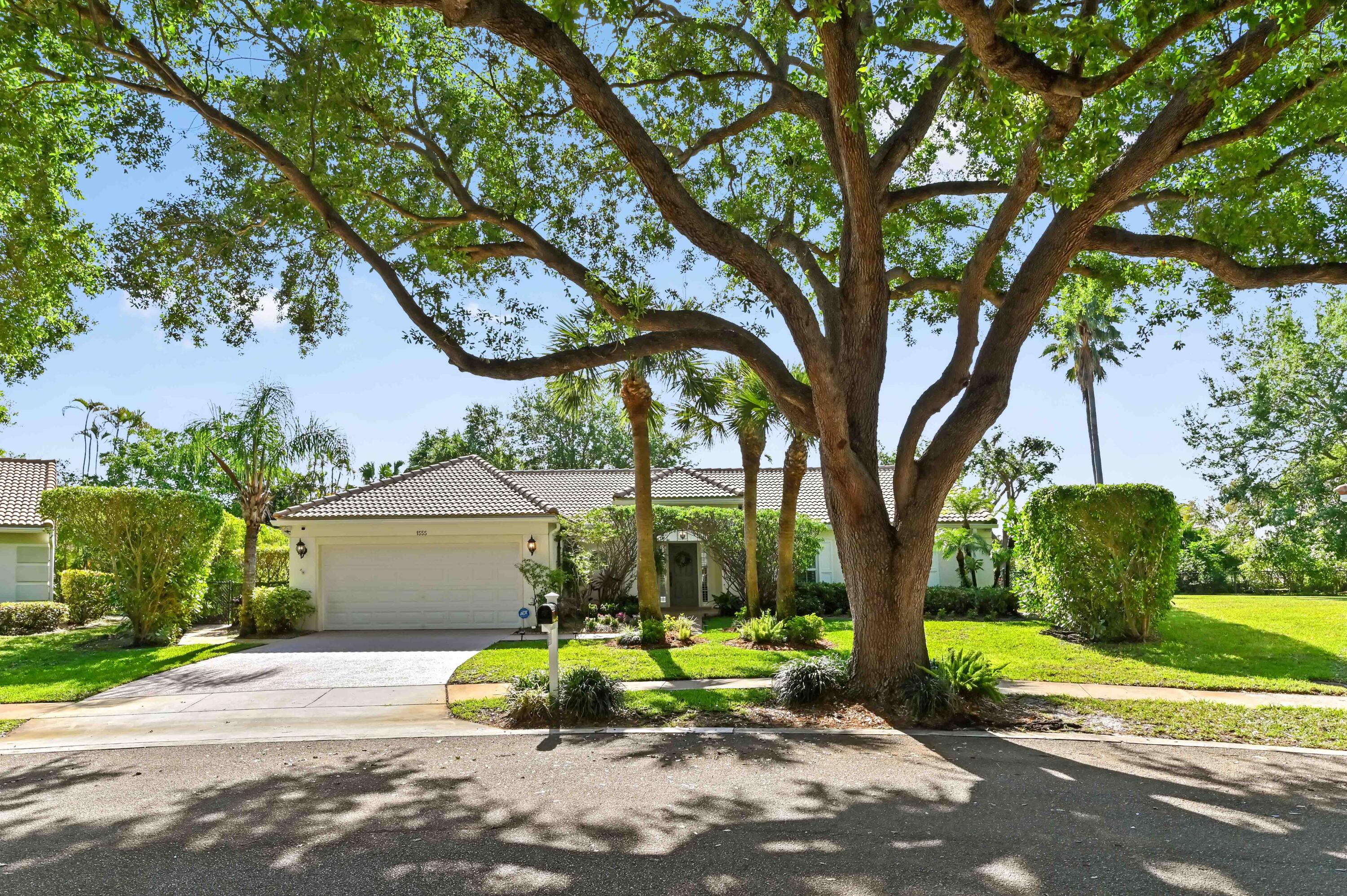 1555 Satin Leaf Court, Delray Beach, Palm Beach County, Florida - 3 Bedrooms  
2 Bathrooms - 