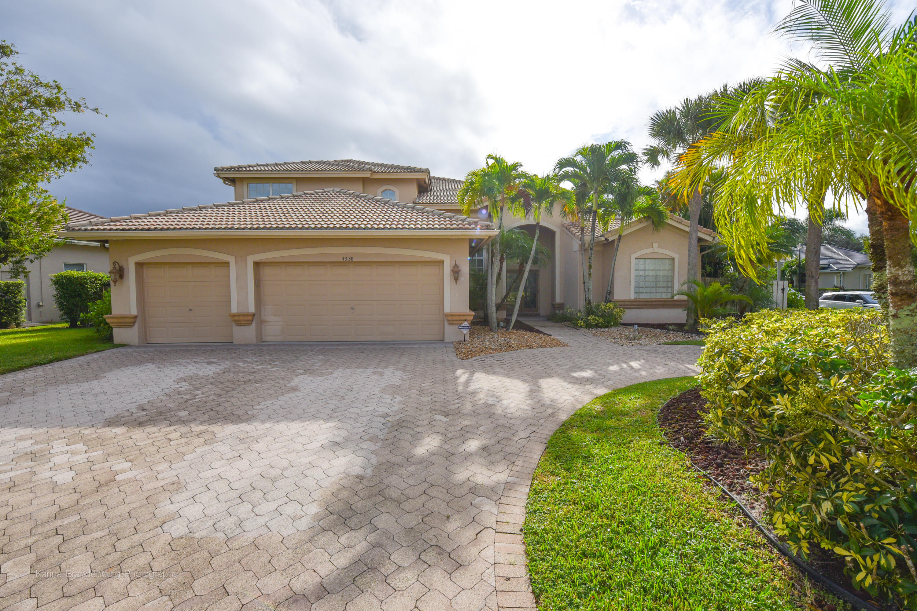 4538 Danielson Drive, Lake Worth, Palm Beach County, Florida - 4 Bedrooms  
2.5 Bathrooms - 