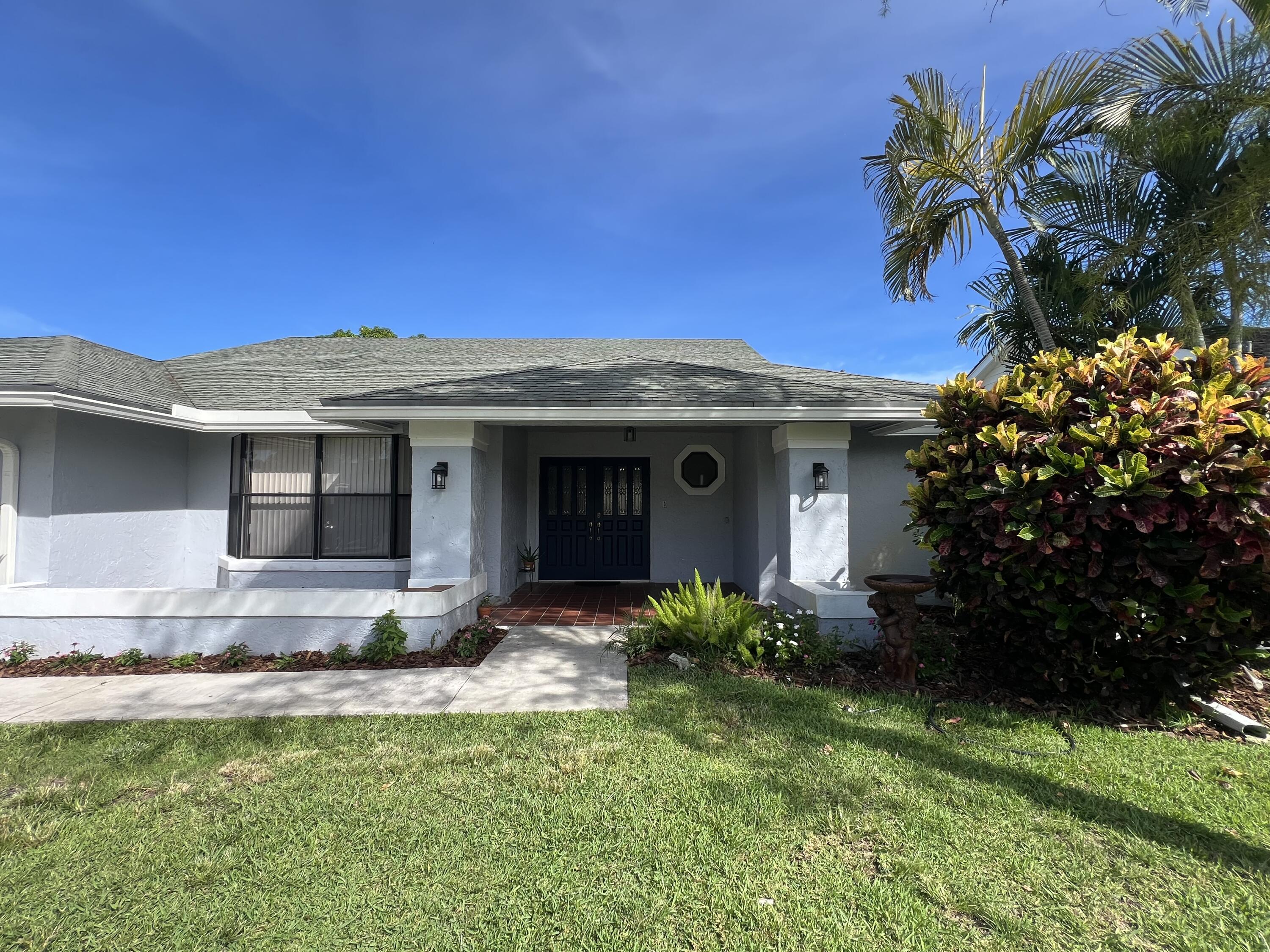 14544 Autumn Avenue, Wellington, Palm Beach County, Florida - 4 Bedrooms  
2.5 Bathrooms - 