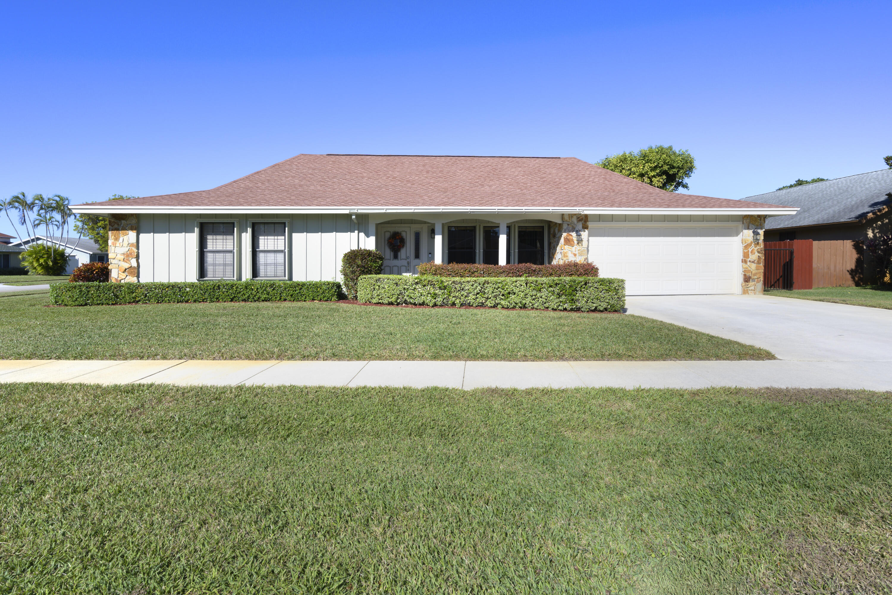 2569 W Carandis Road, West Palm Beach, Palm Beach County, Florida - 4 Bedrooms  
2 Bathrooms - 