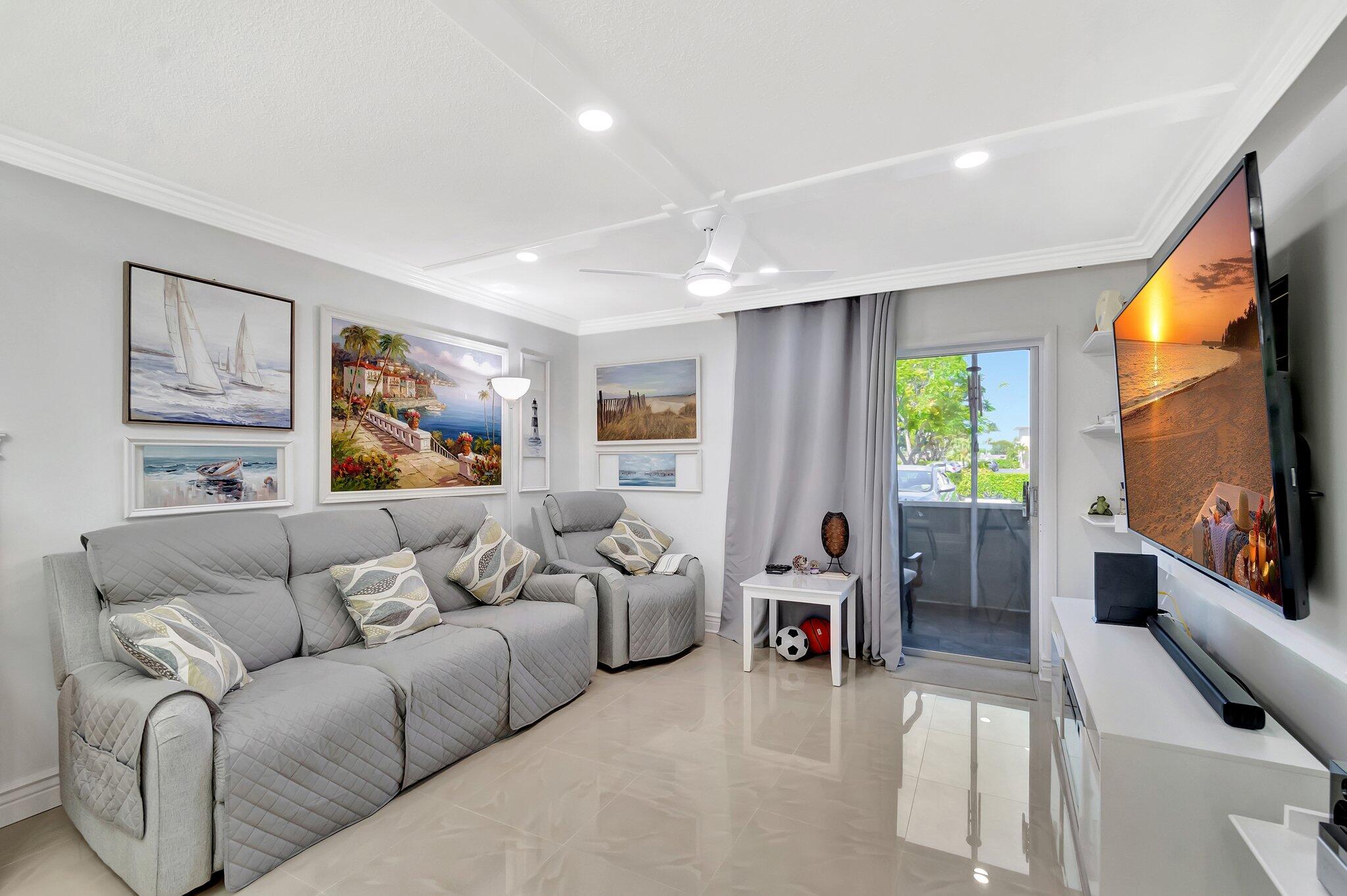 2616 Garden Drive 112, Lake Worth, Palm Beach County, Florida - 2 Bedrooms  
1 Bathrooms - 