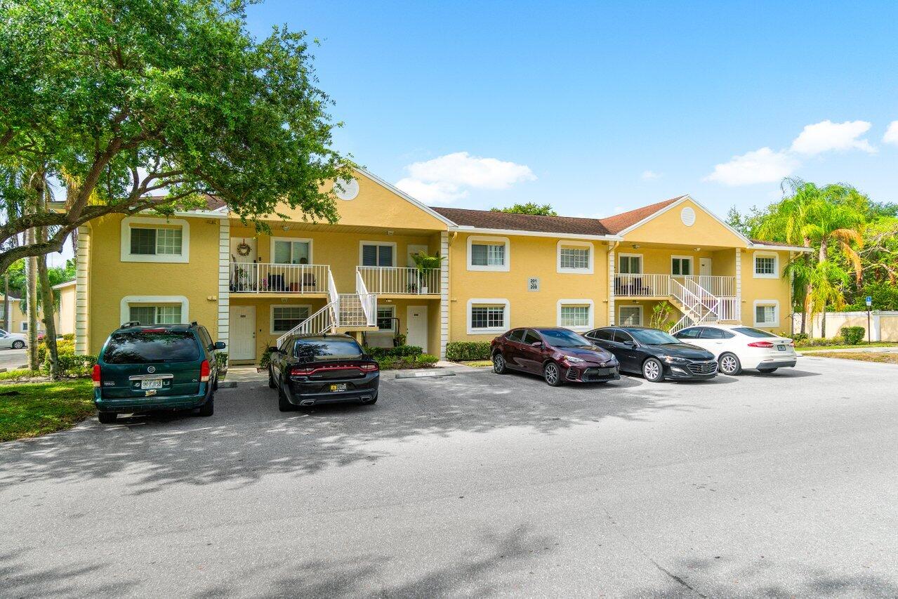 202 Palm Beach Trace Drive 202, Royal Palm Beach, Palm Beach County, Florida - 2 Bedrooms  
2 Bathrooms - 