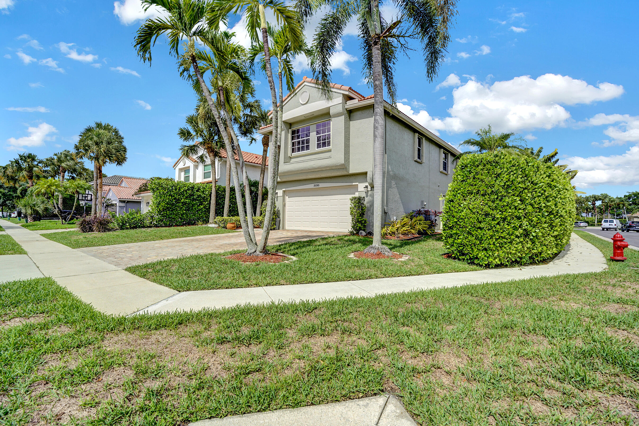 20285 Vera Cruz Lane, Boca Raton, Palm Beach County, Florida - 4 Bedrooms  
2.5 Bathrooms - 