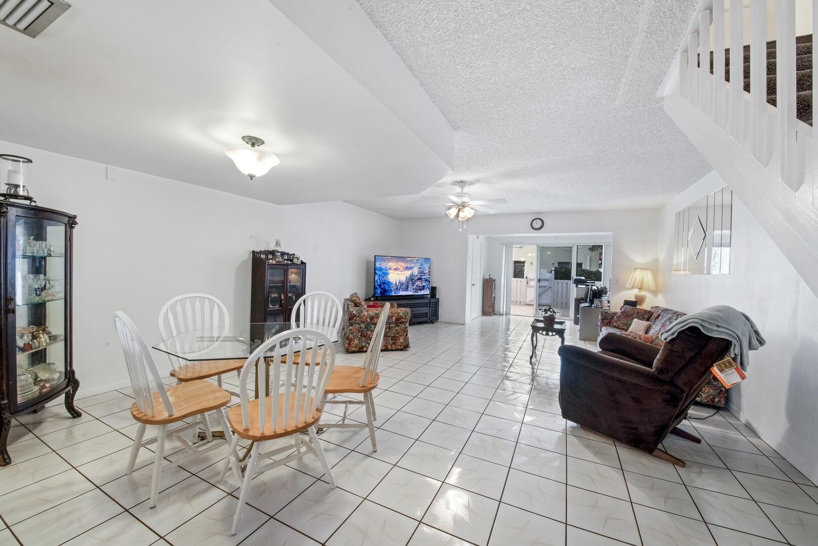 231 Foxtail Drive G, Greenacres, Palm Beach County, Florida - 2 Bedrooms  
2.5 Bathrooms - 