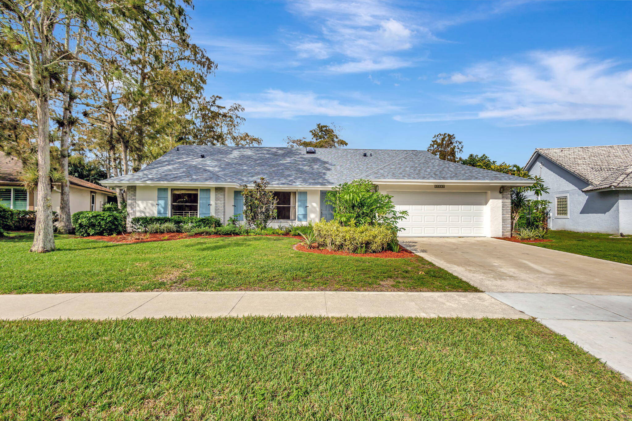 14170 Greentree Drive, Wellington, Palm Beach County, Florida - 4 Bedrooms  
2 Bathrooms - 