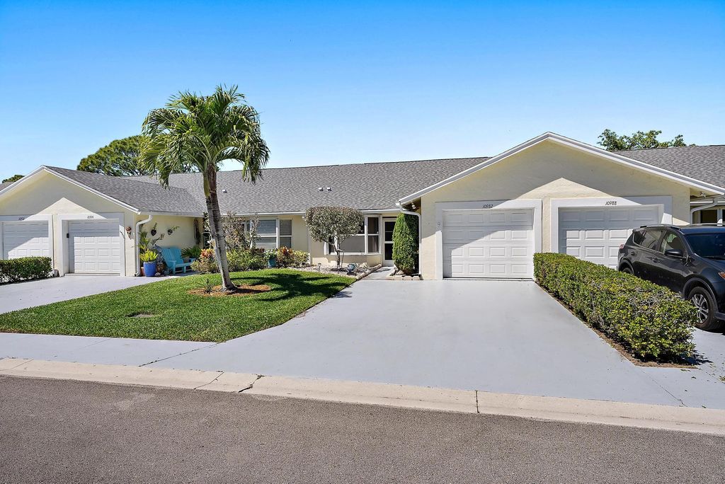 Photo of 10982 SE Sea Pines Circle, Hobe Sound, FL 33455 (MLS # RX-11073633)