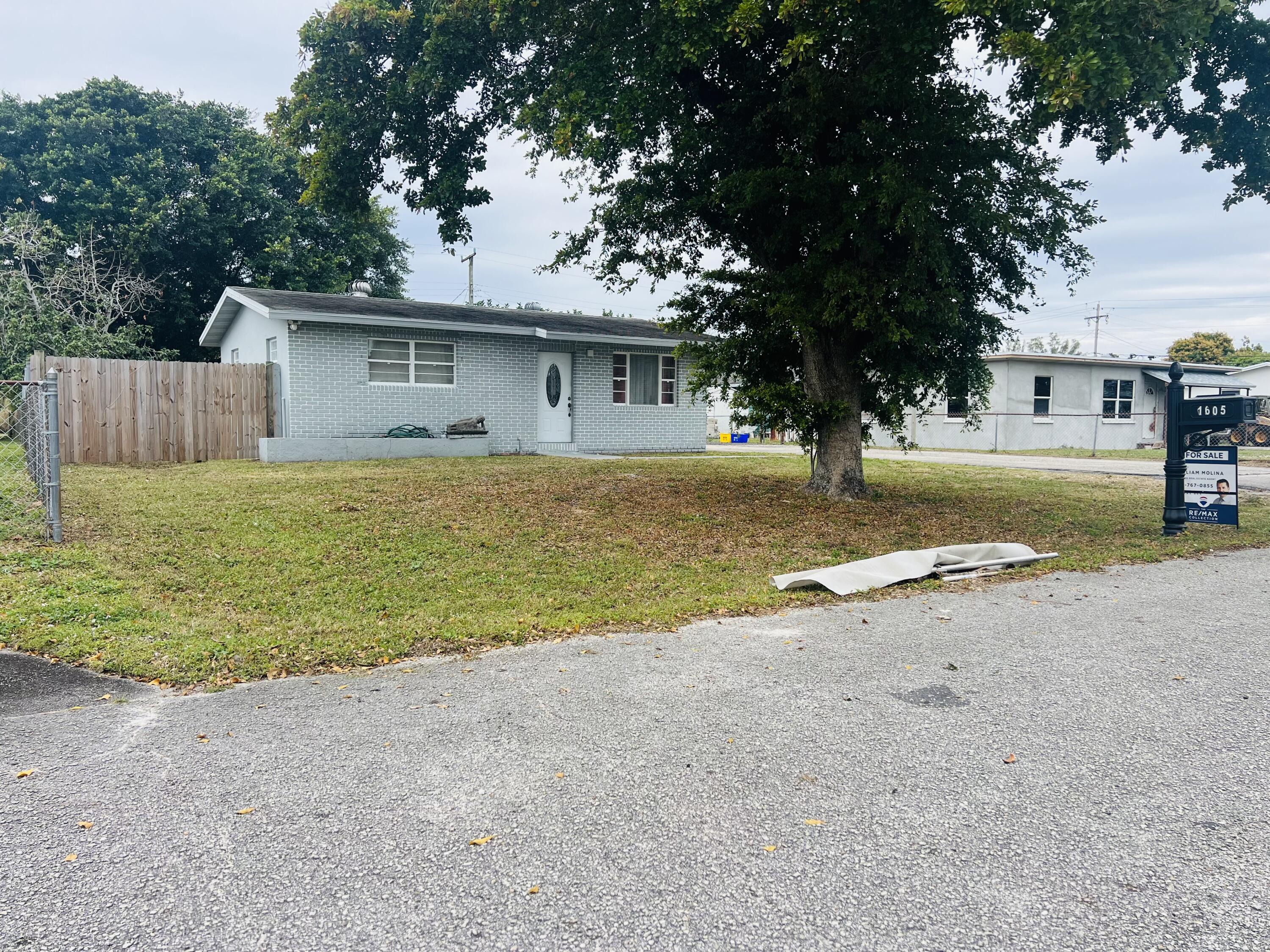 1605 Plantation Drive, West Palm Beach, Palm Beach County, Florida - 3 Bedrooms  
2 Bathrooms - 